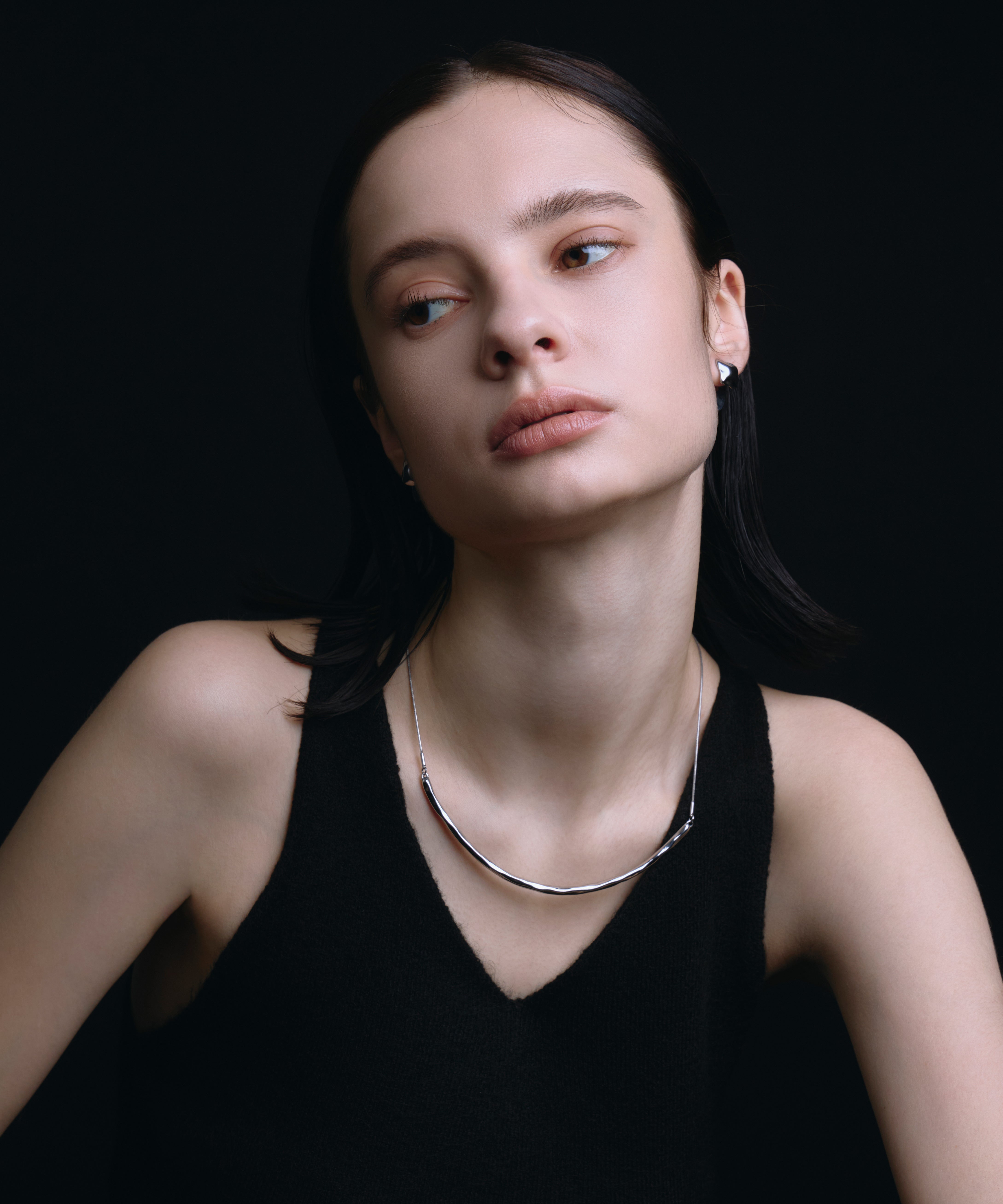 [展覽產品（預定四月底出貨）][銀色凹凸不平的頸圈項鍊