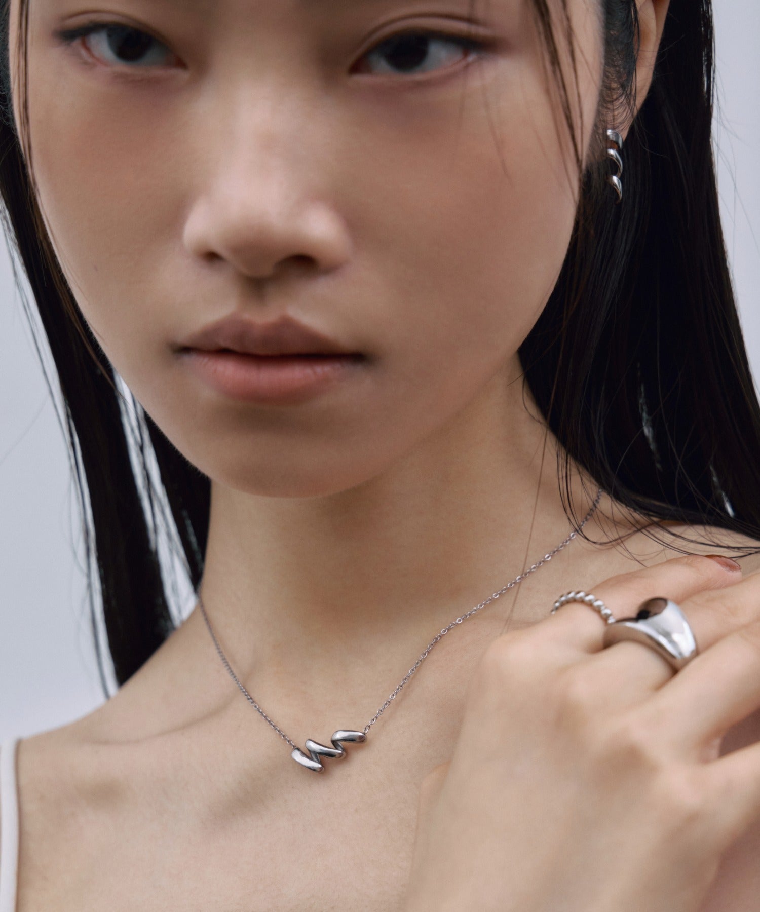 【展示会商品(9月下旬発送予定)】[シルバー]フロースパイラルネックレス