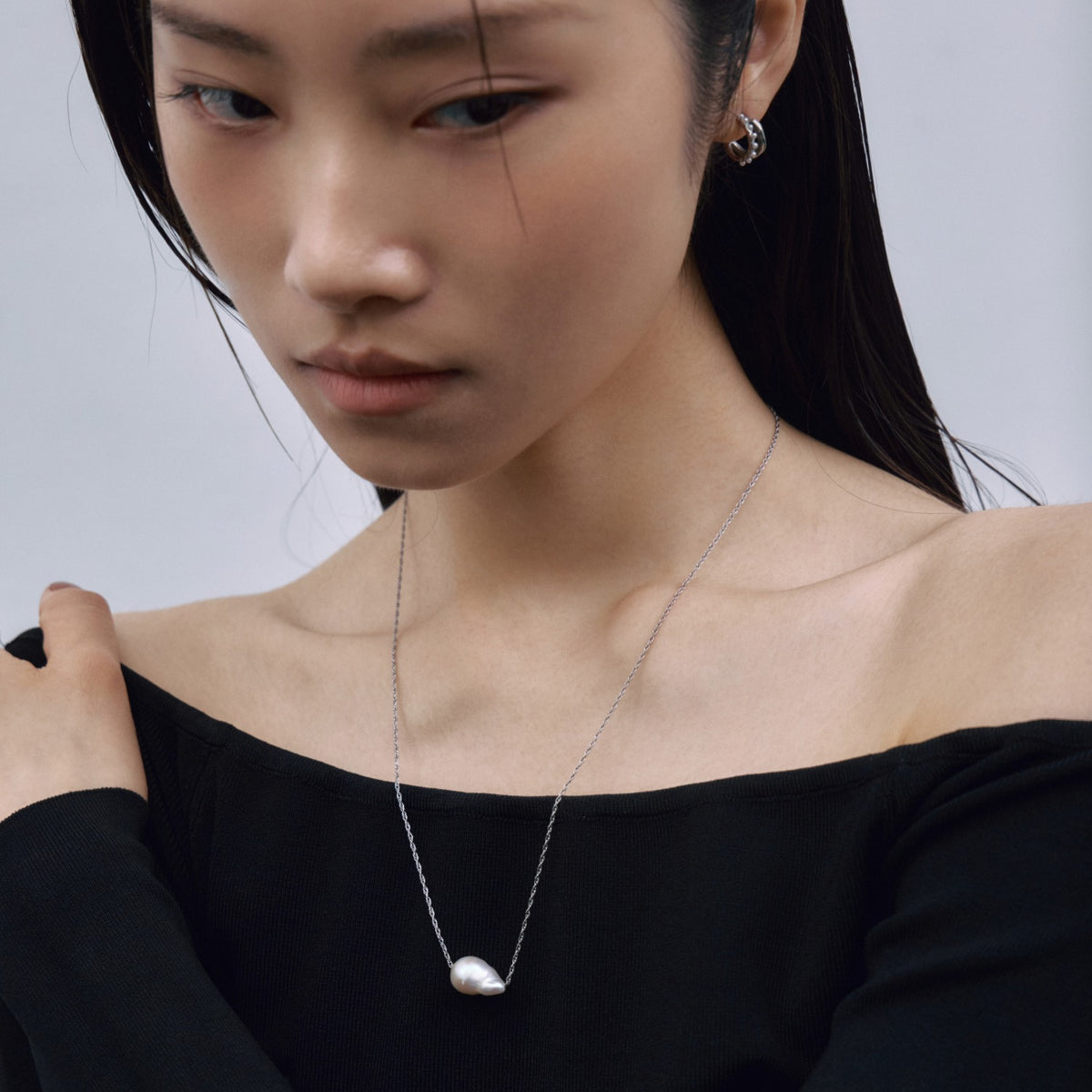 展示会商品(9月下旬発送予定)】[シルバー]グロッセパールネックレス
