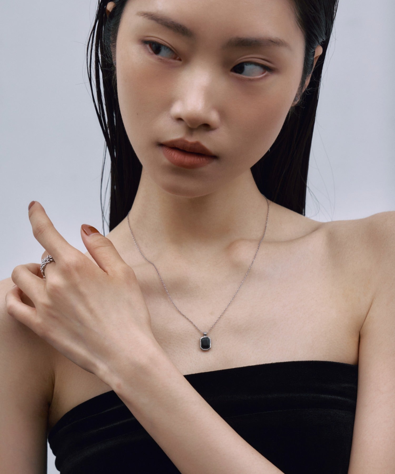【展示会商品(9月下旬発送予定)】[シルバー]モダンストーンネックレス