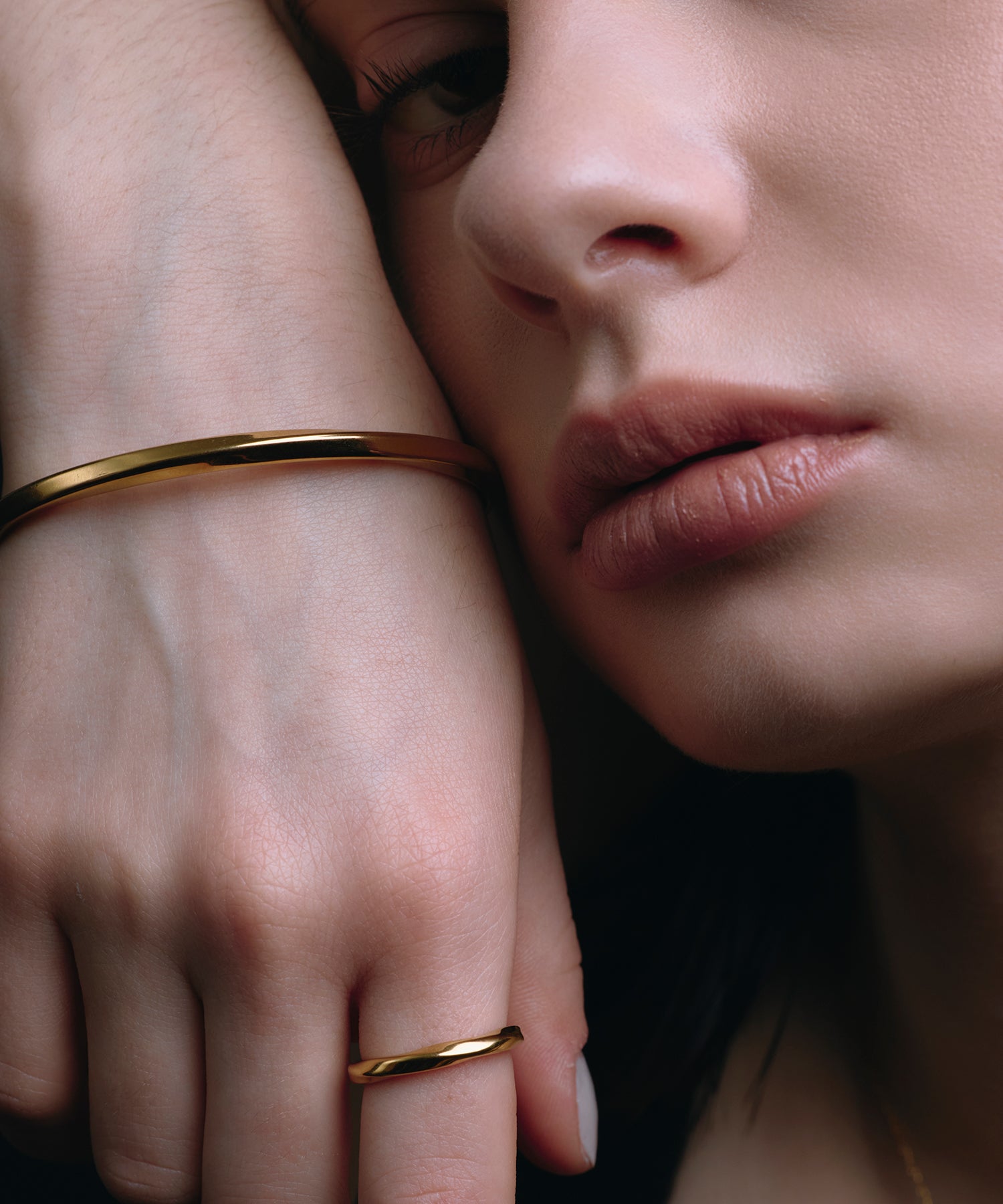 [展覽產品（預定四月底出貨）][金色] 雕塑扭繞手鐲