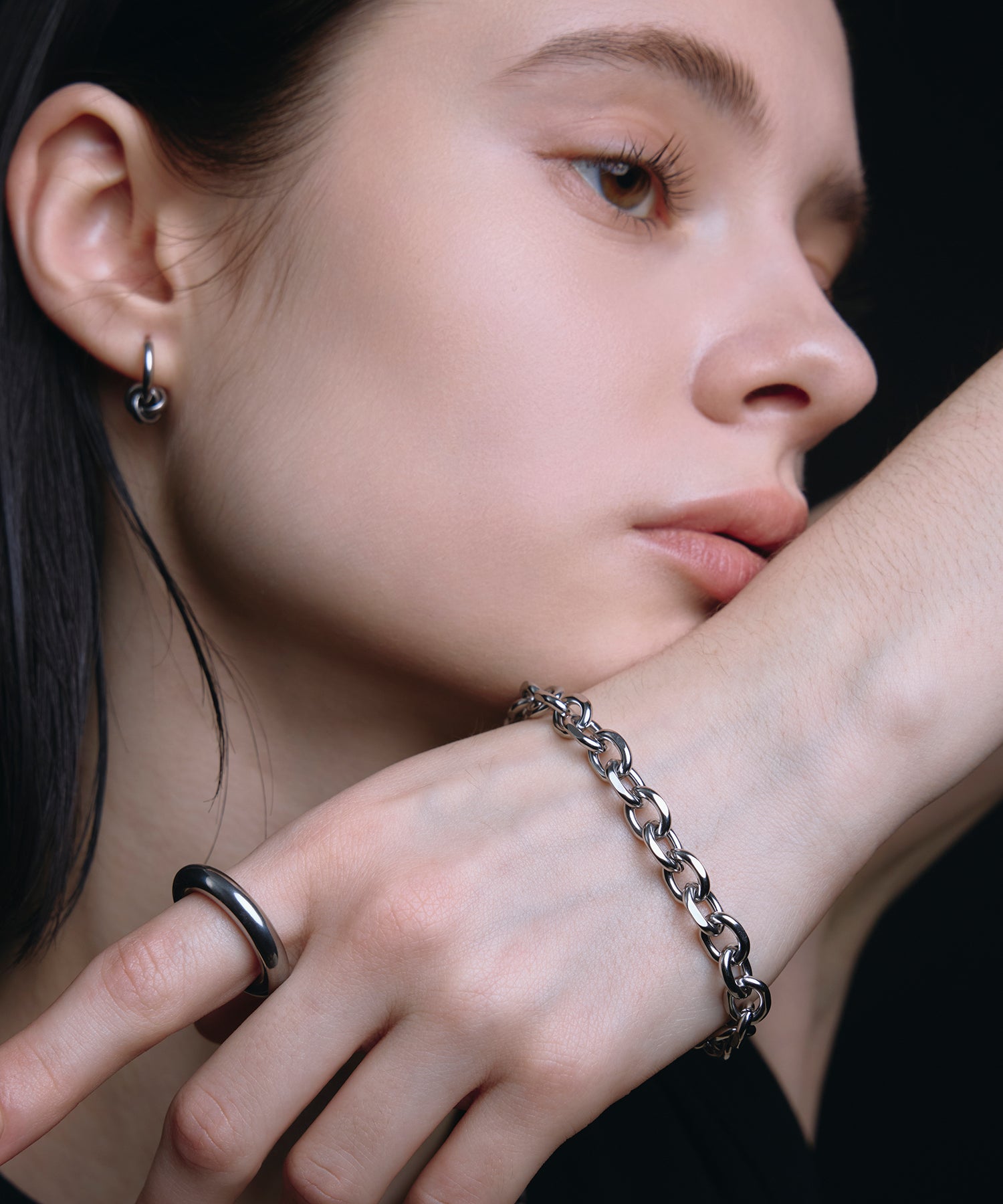 [展覽產品（預定四月底出貨）][銀色多面鏈條曼特爾手鍊