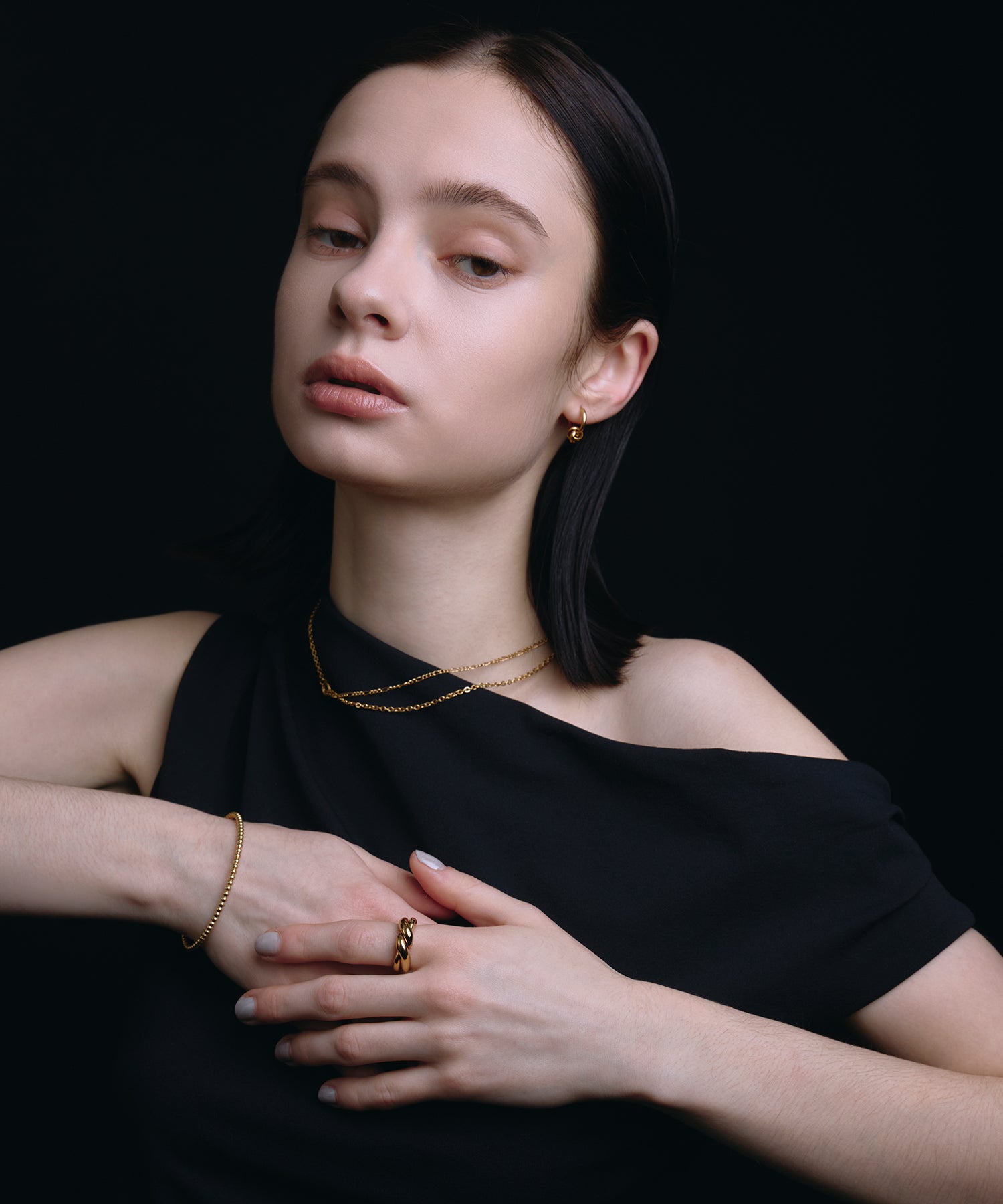 [展覽產品（預定四月底出貨）][金] 扭曲雙環