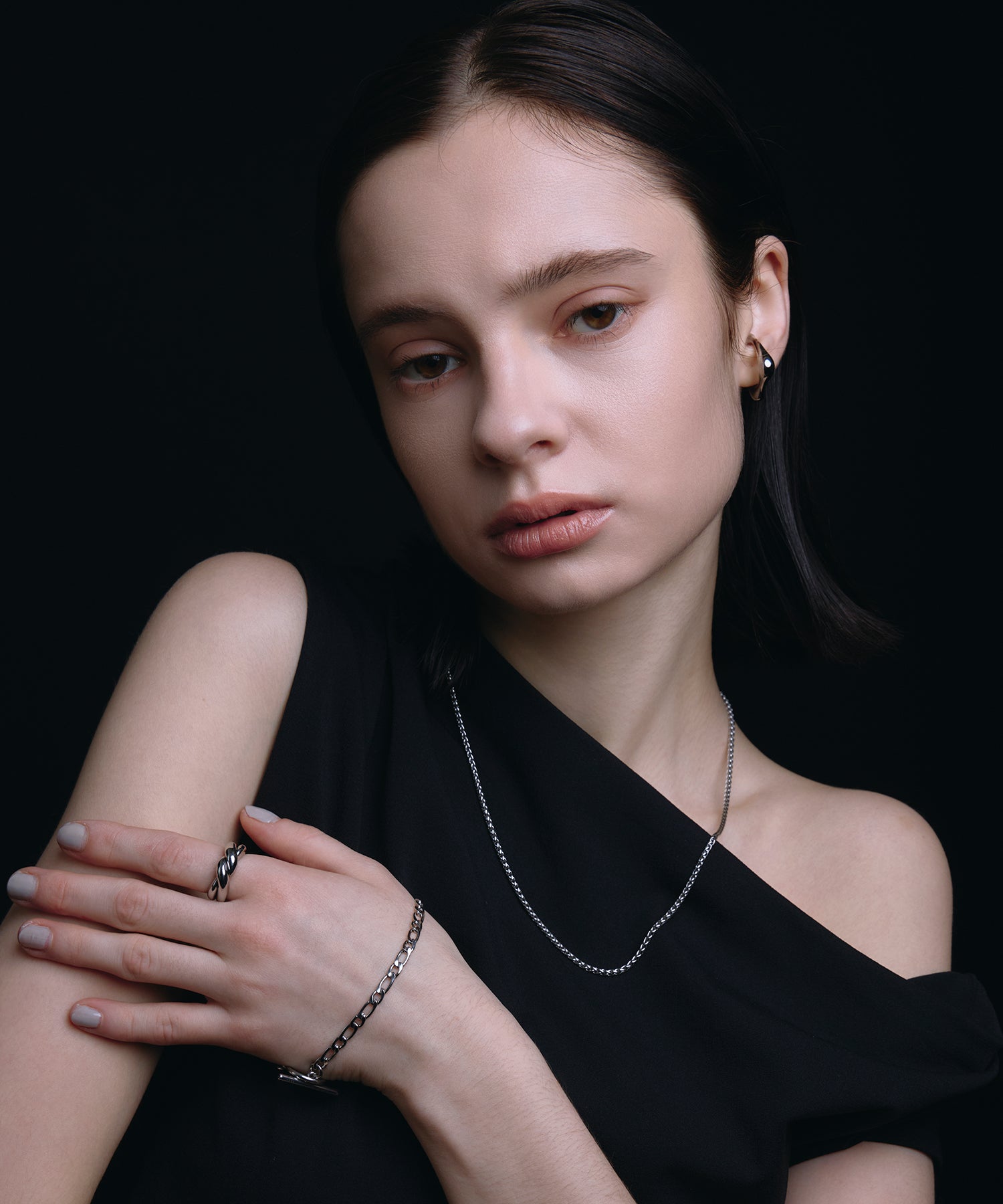 [展覽產品（預定四月底出貨）][銀色扭曲雙環