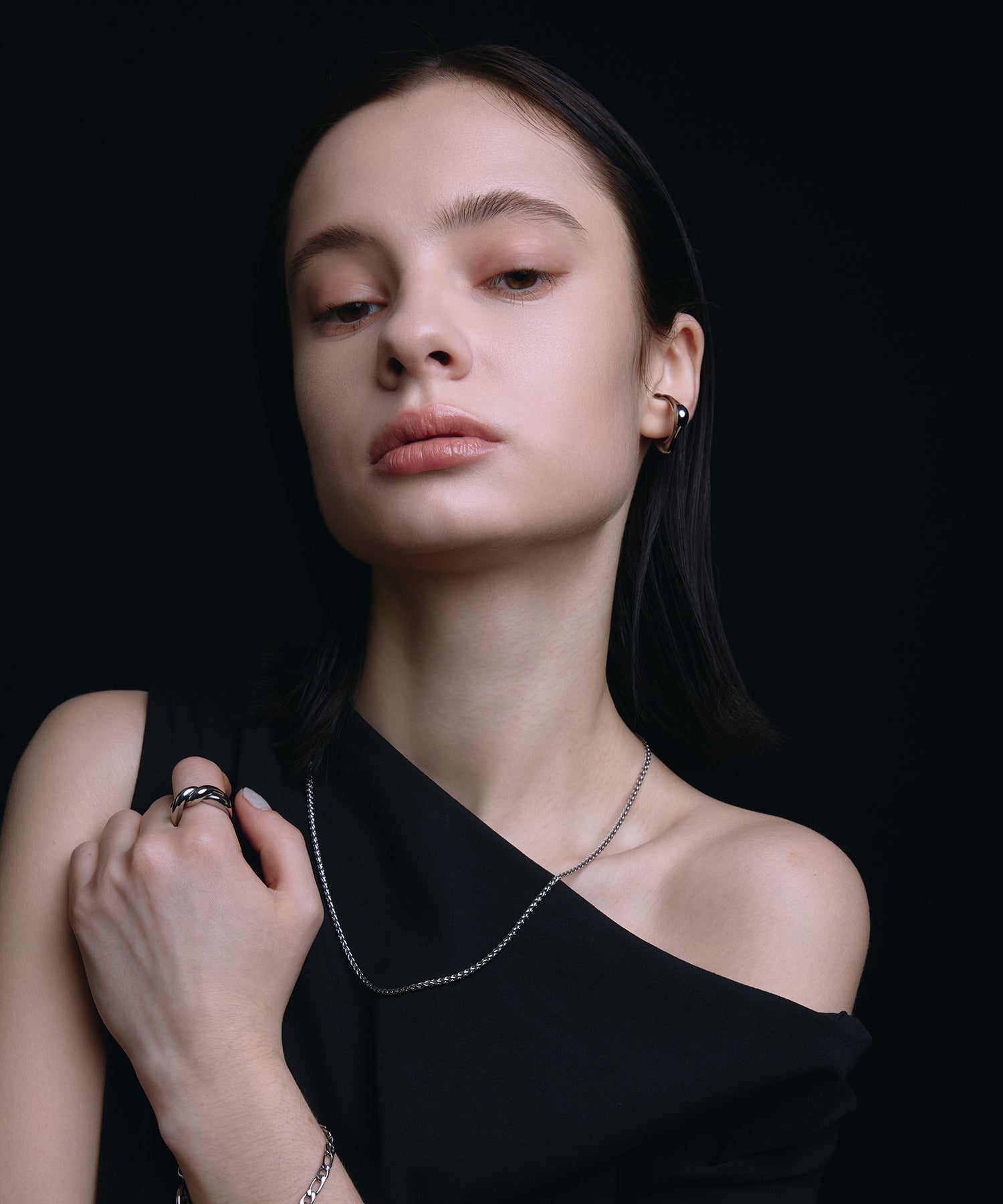 [展覽產品（預定四月底出貨）][銀色扭曲雙環