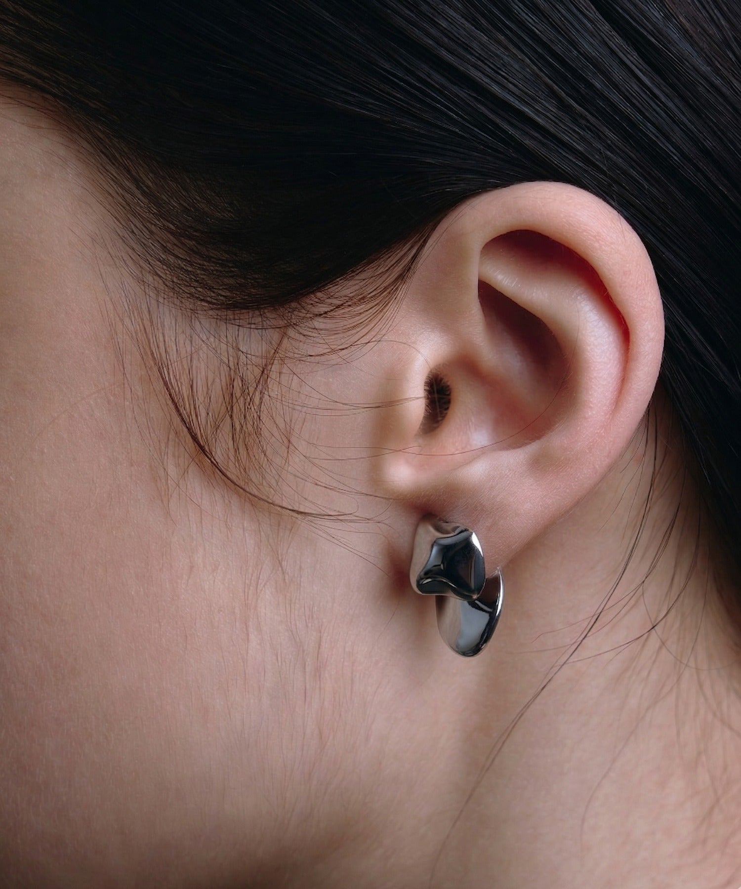 [シルバー]クラスプアートピアス