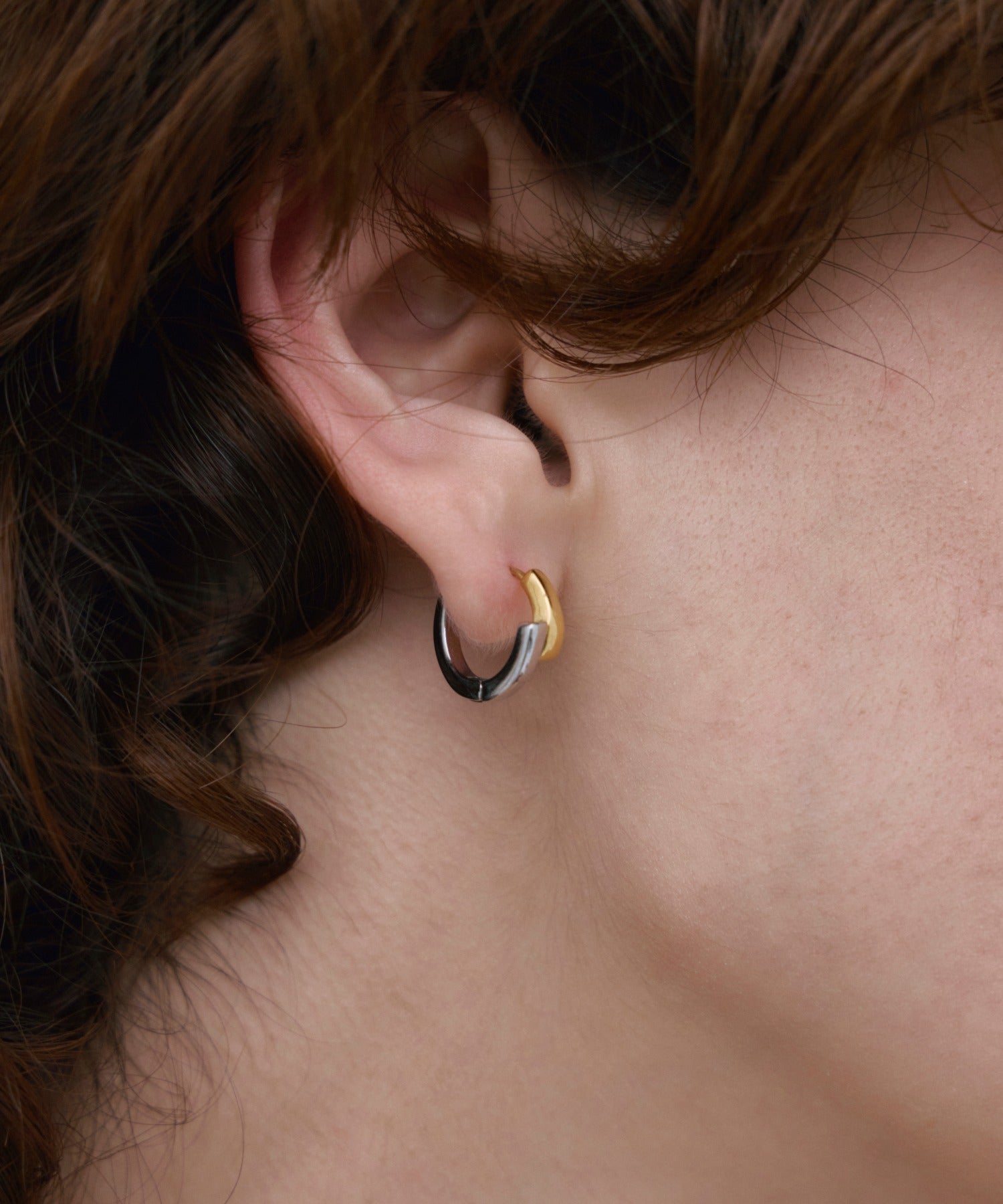アクセサリー clane PLATE HOOP PIERCE ミックス]レイヤーフープピアス