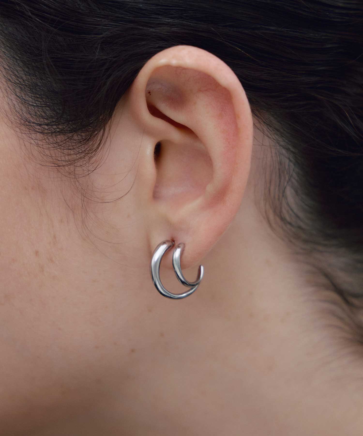 【展示会商品(10月下旬発送予定)】[シルバー]レイヤーラインピアス