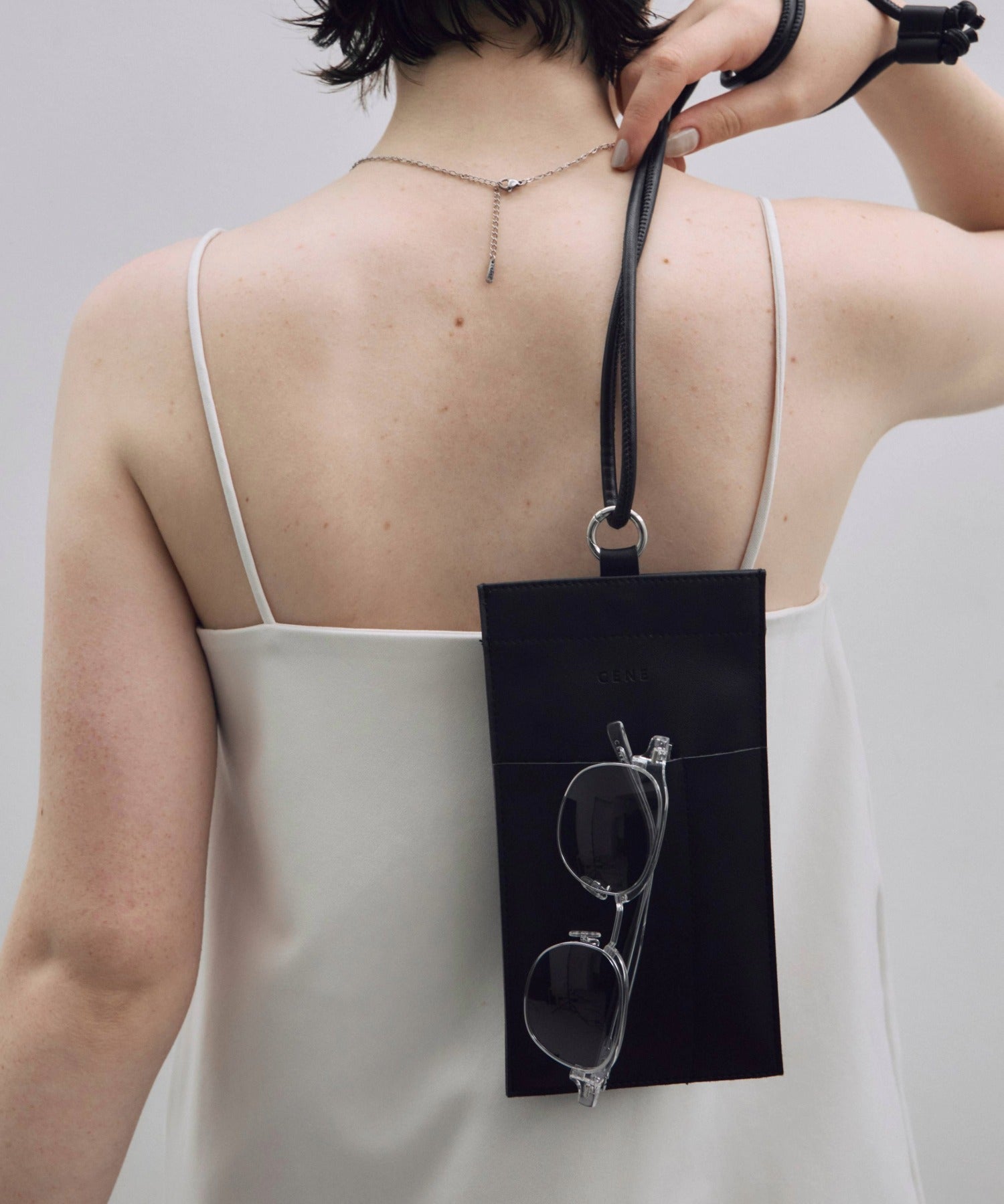 [ブラック]スマートショルダーポーチ