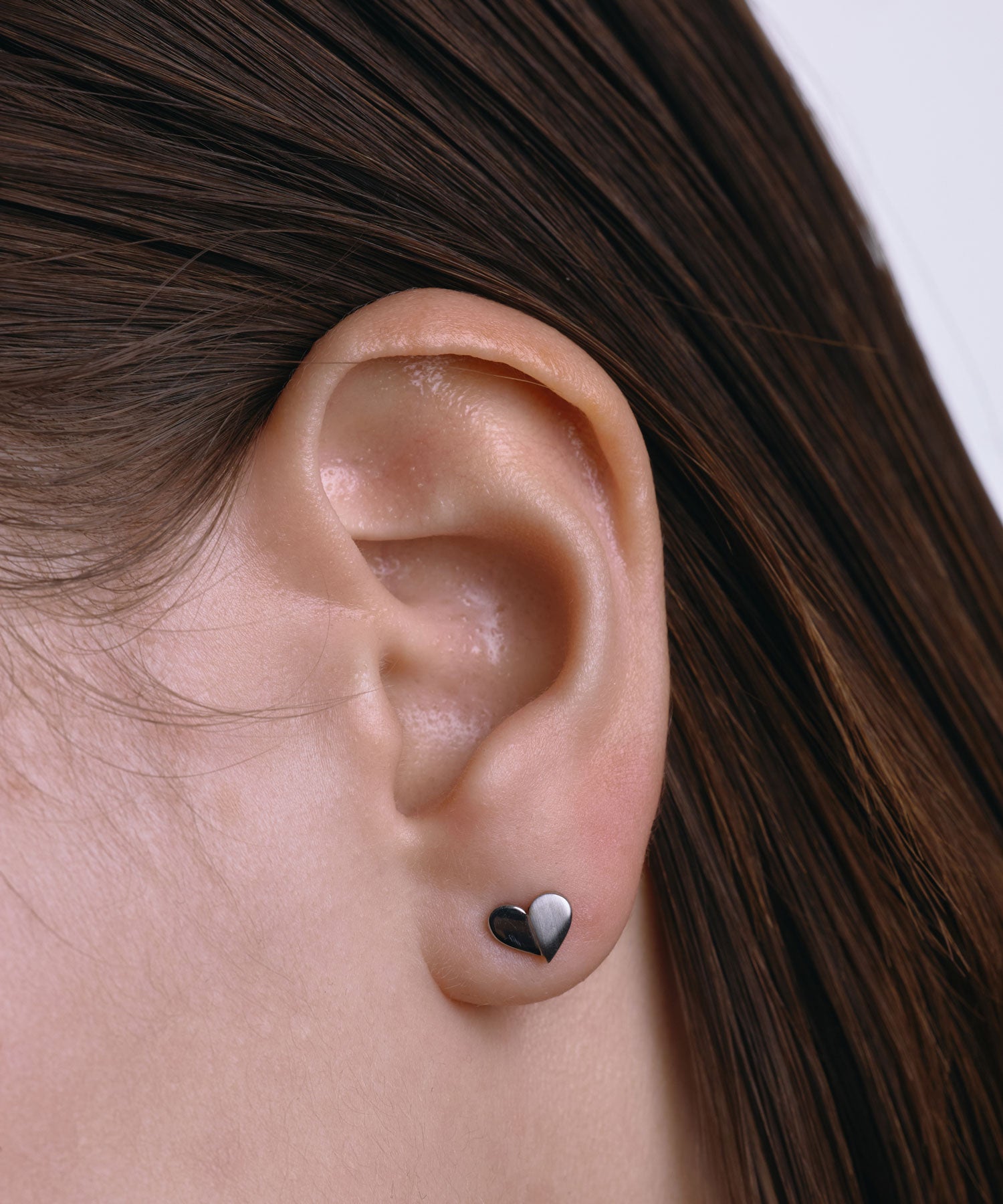 [シルバー]デュアルハートテクスチャーピアス