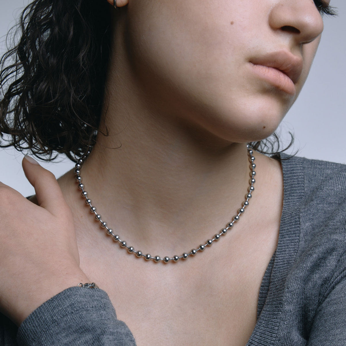 ENSEMBLE-DOTS-NECKLACE-silver. 