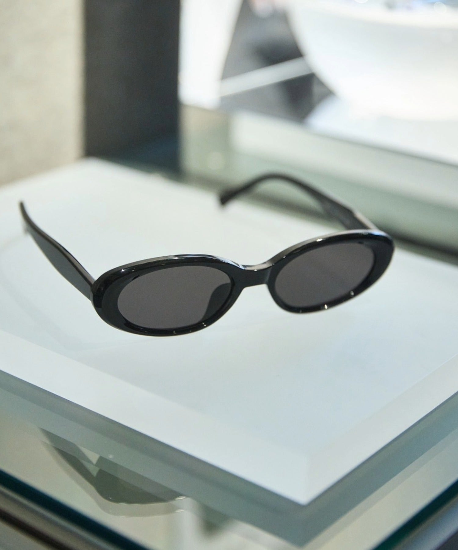 [ブラック]オーバルアセテートフレーム