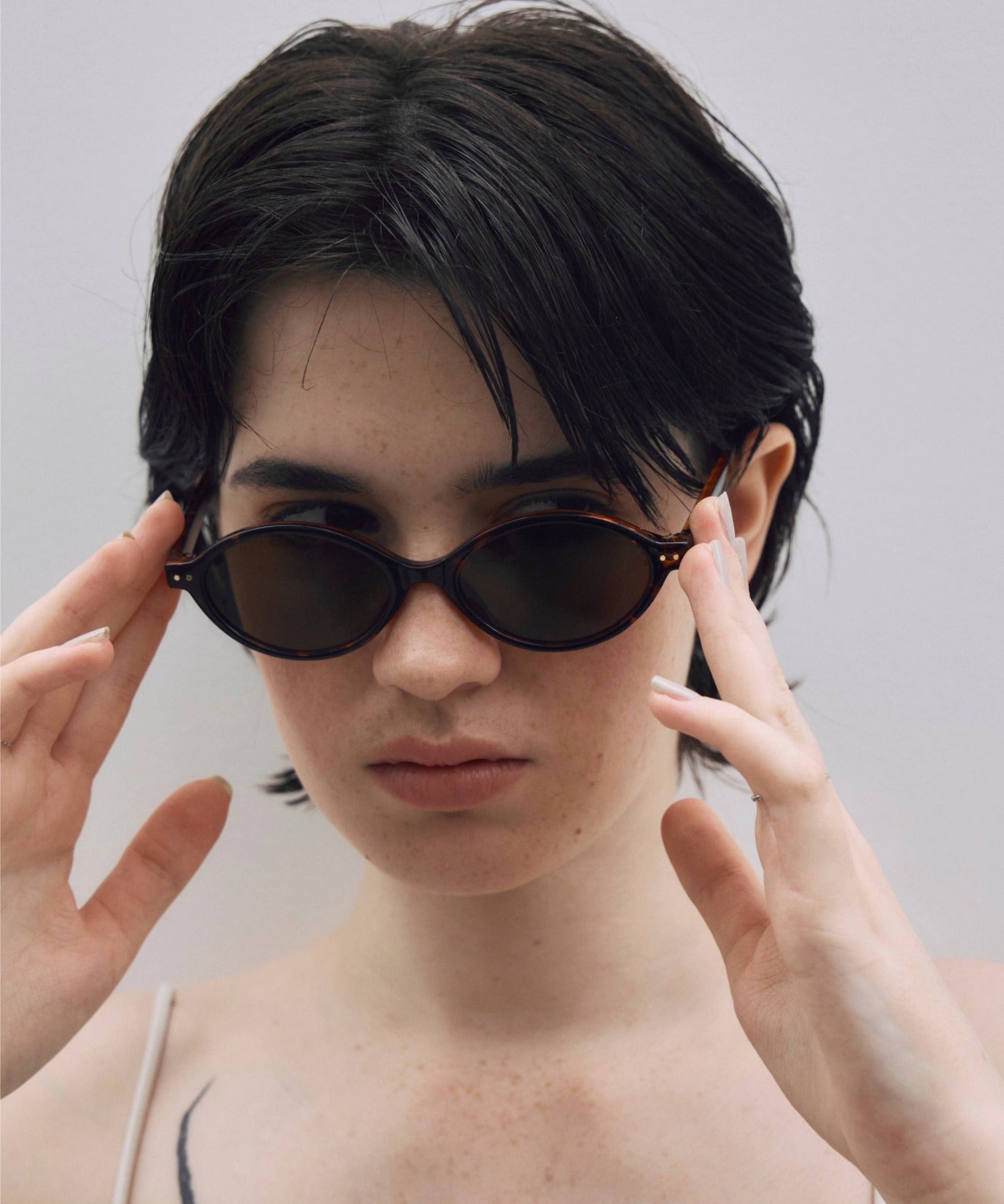 [ミックス]シャープオーバルフレーム