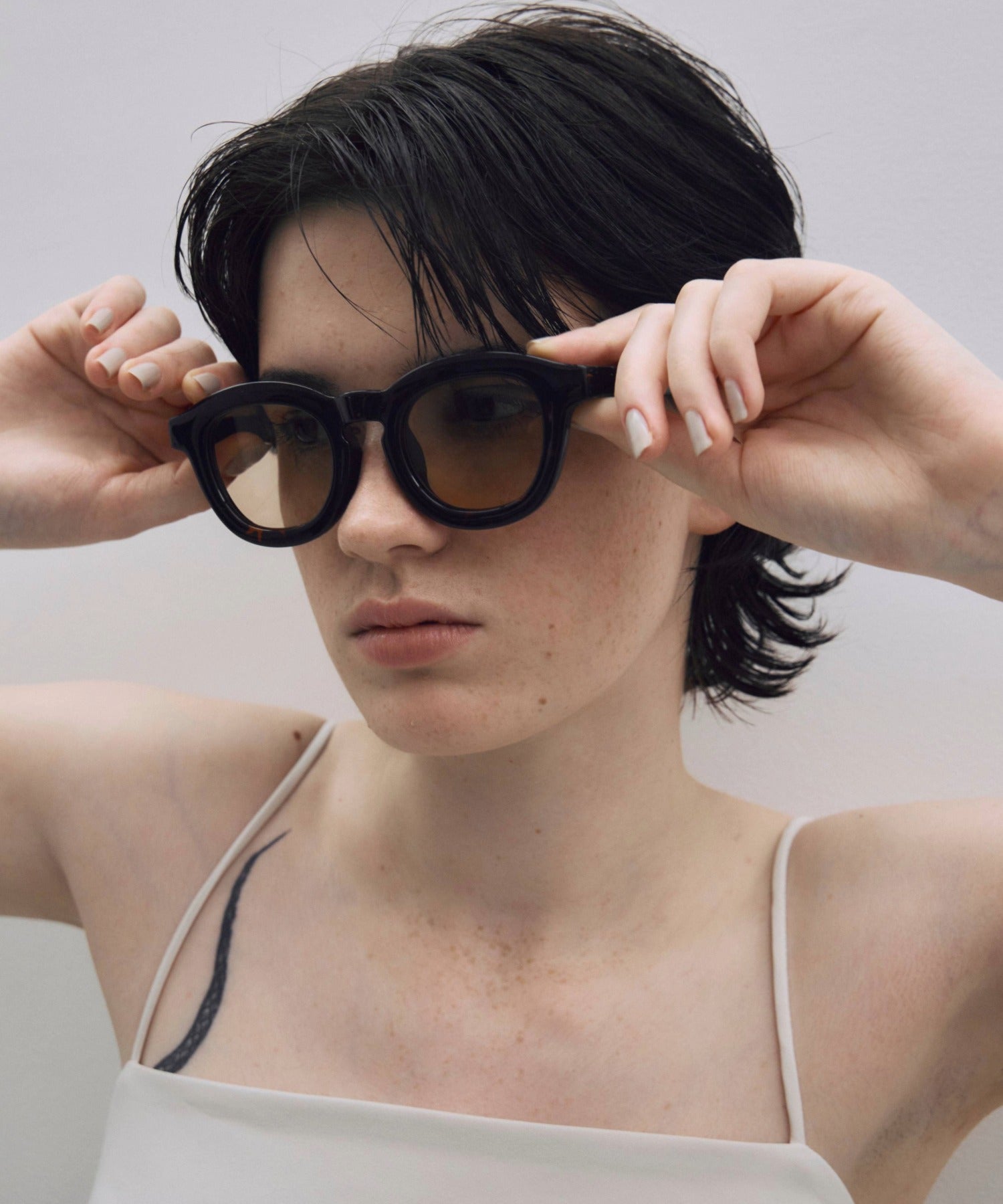 [ブラウン]ボールドフレーム