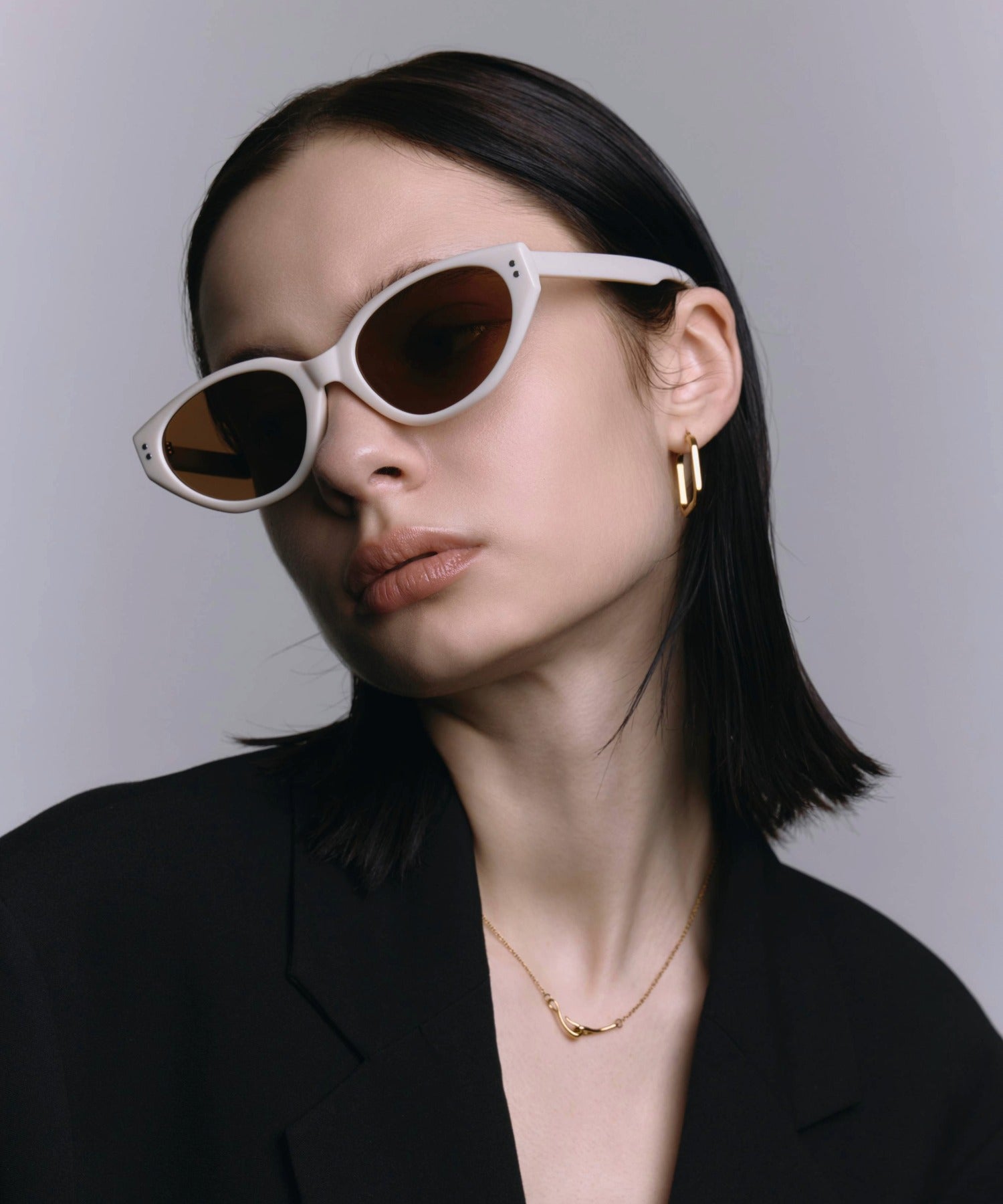 [ホワイト]カラーレンズキャットフレーム