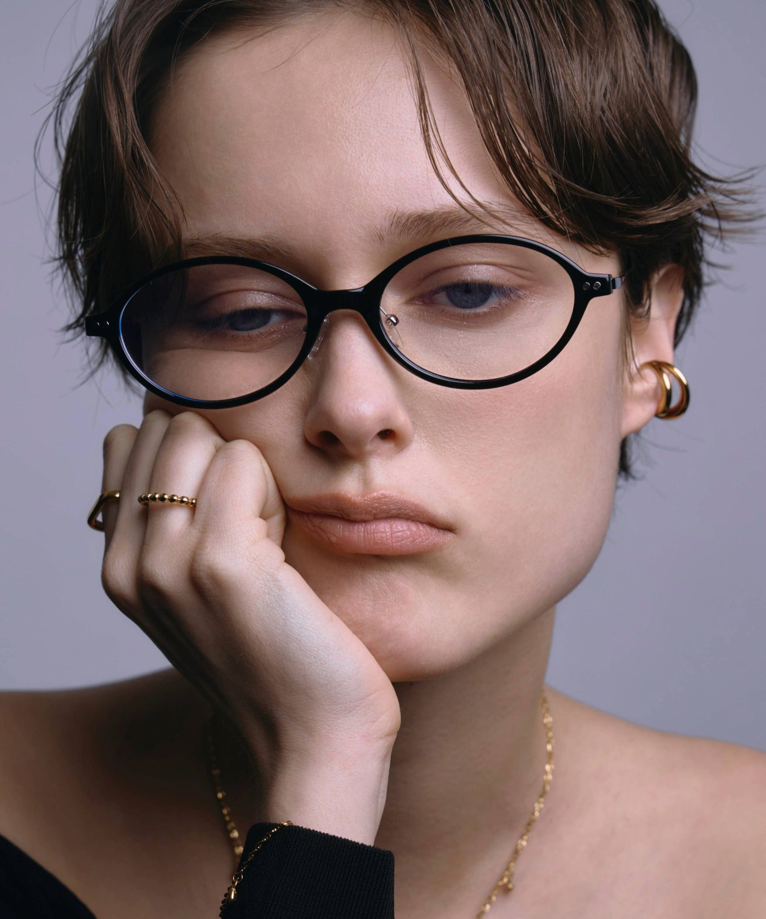 [ブラック]オーバルフレーム