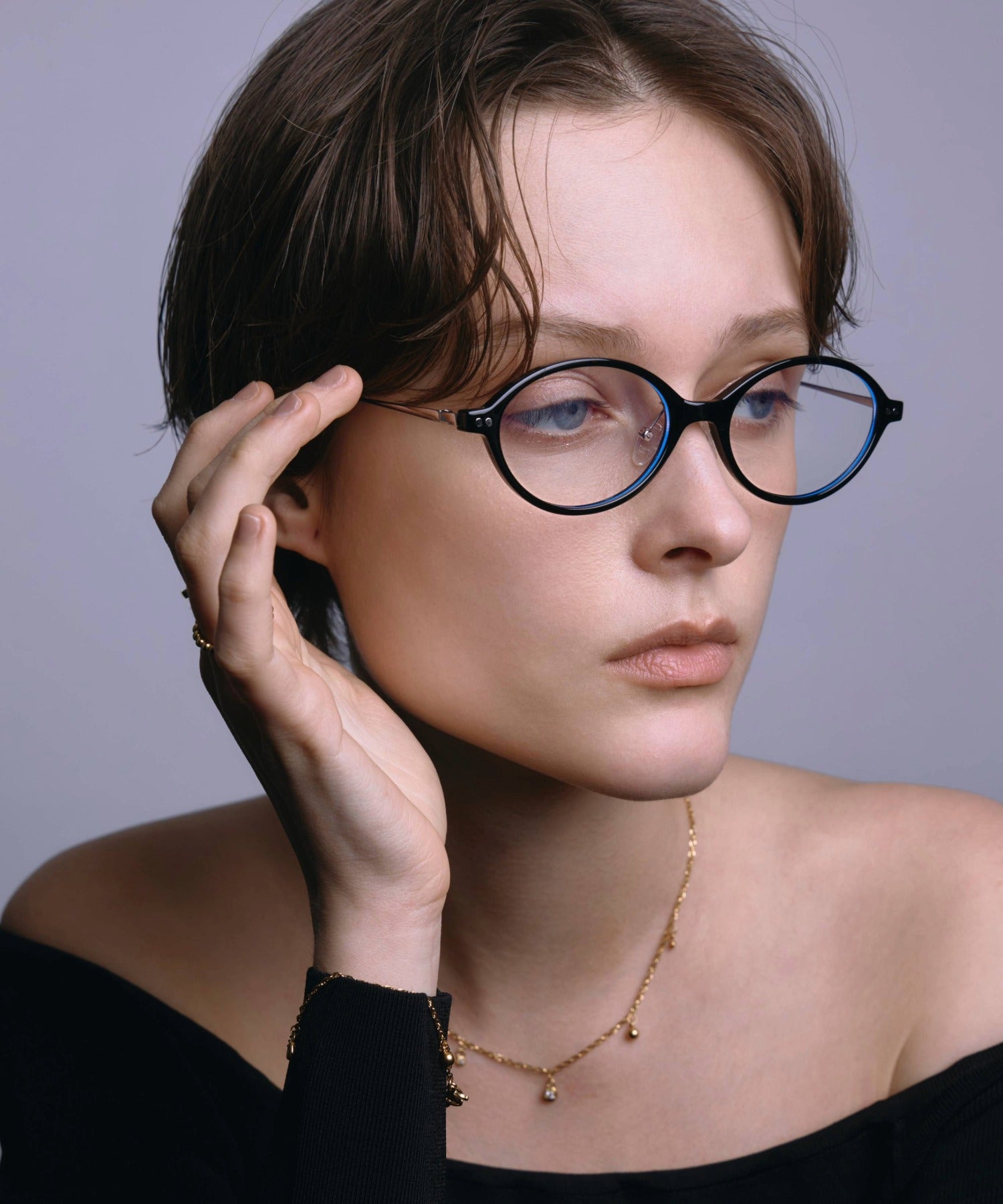 [ブラック]オーバルフレーム