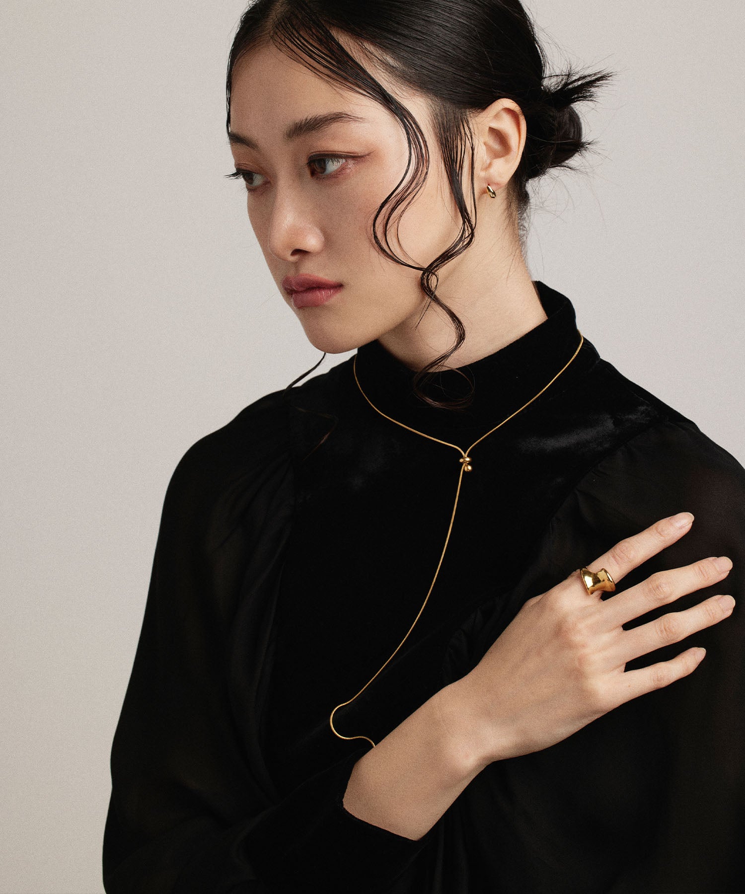 ゴールド]ドットロングネックレス