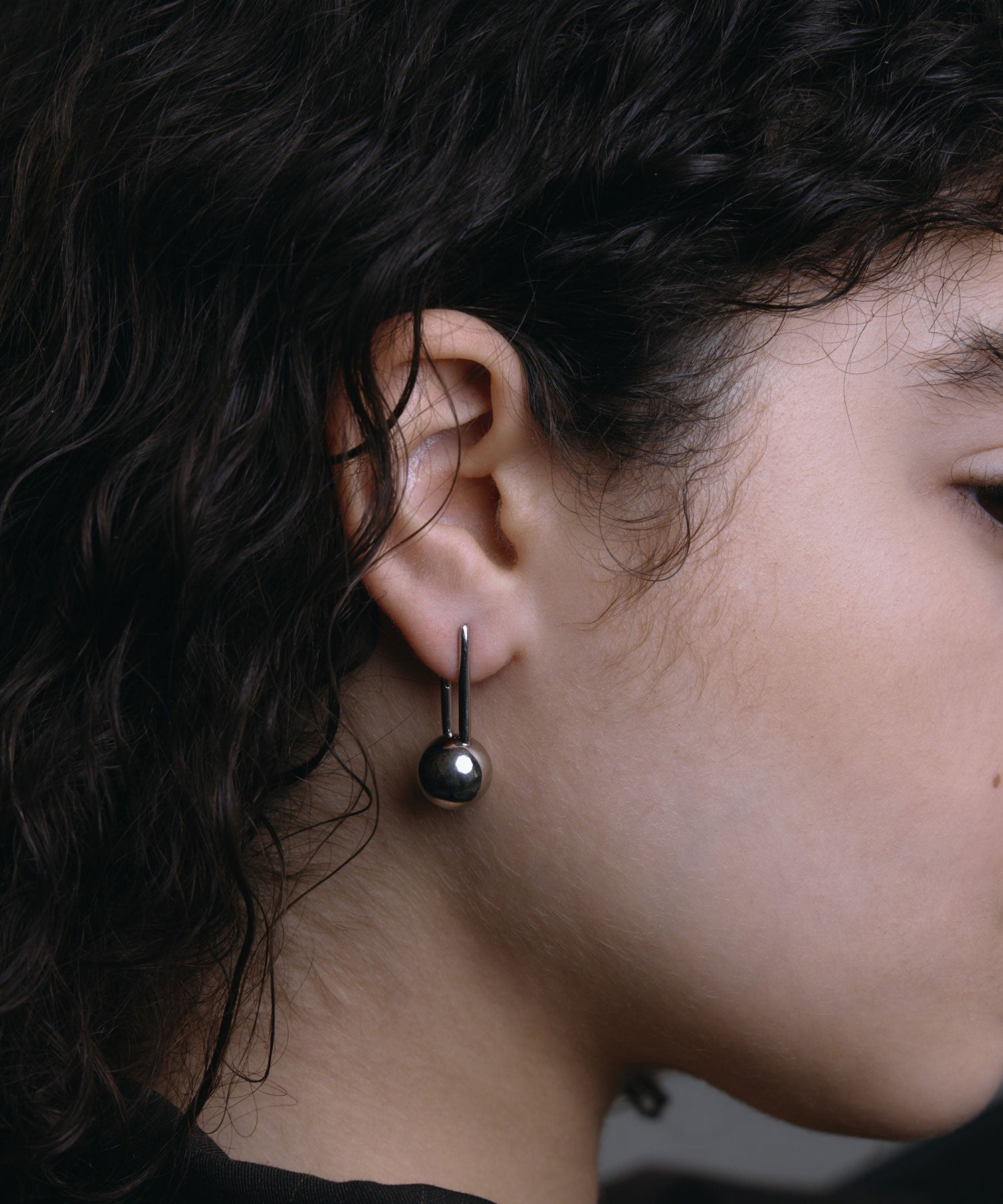 [銀色]手套造型耳環