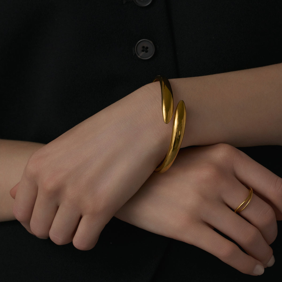 GOLD_FLEX_BANGLE.jpg?crop= 