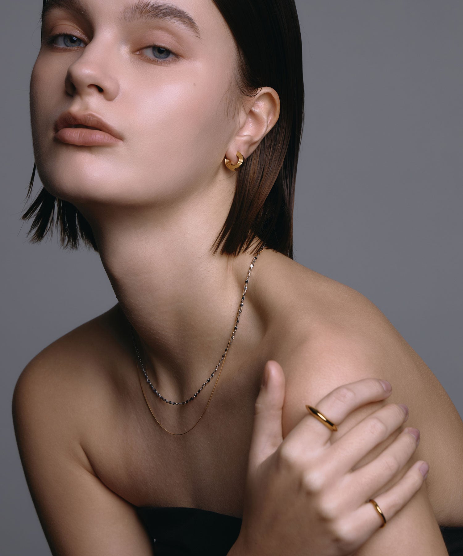 [ゴールド]インダストリアルサークルミニピアス