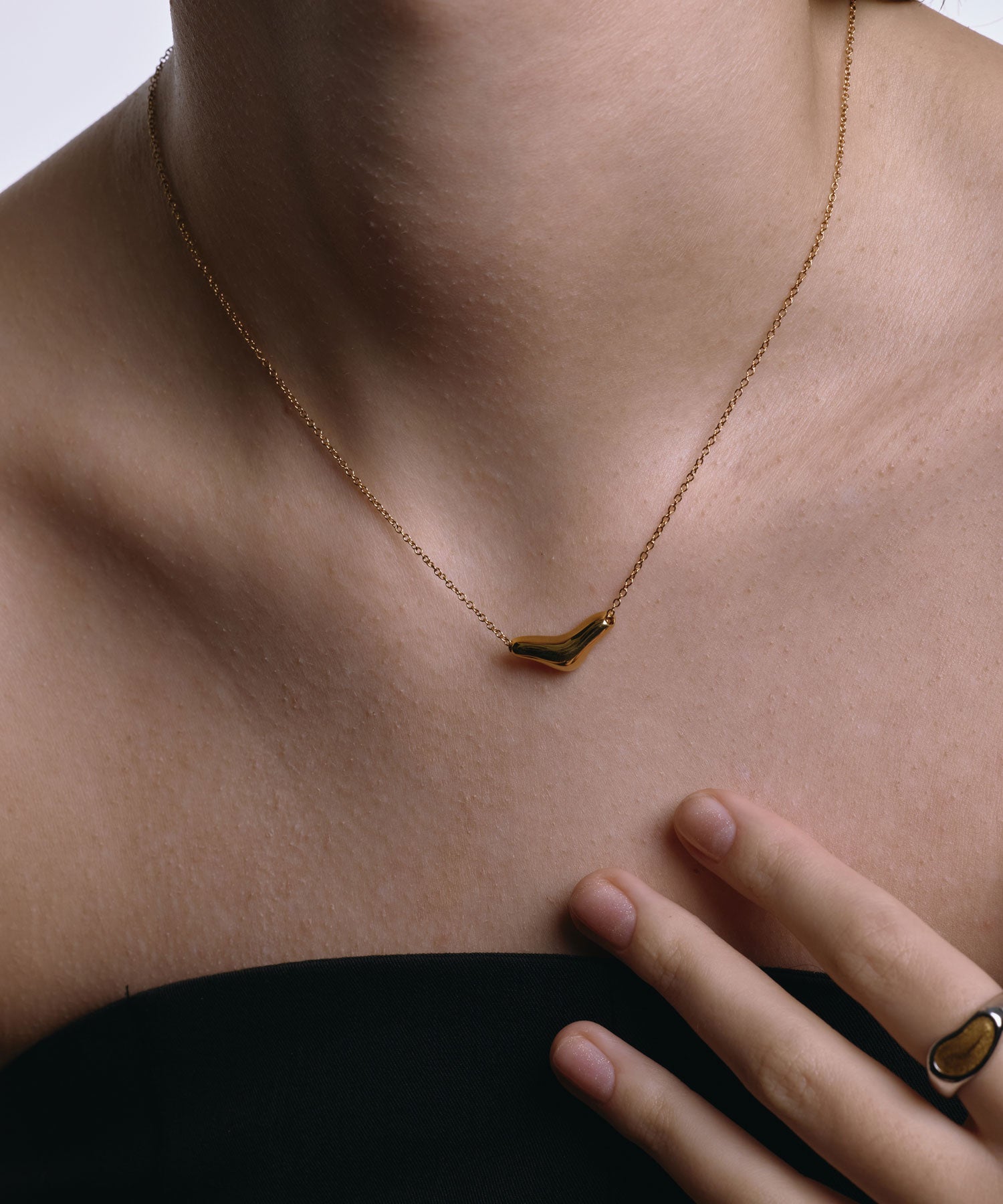 ゴールド]リキッドドロップネックレス