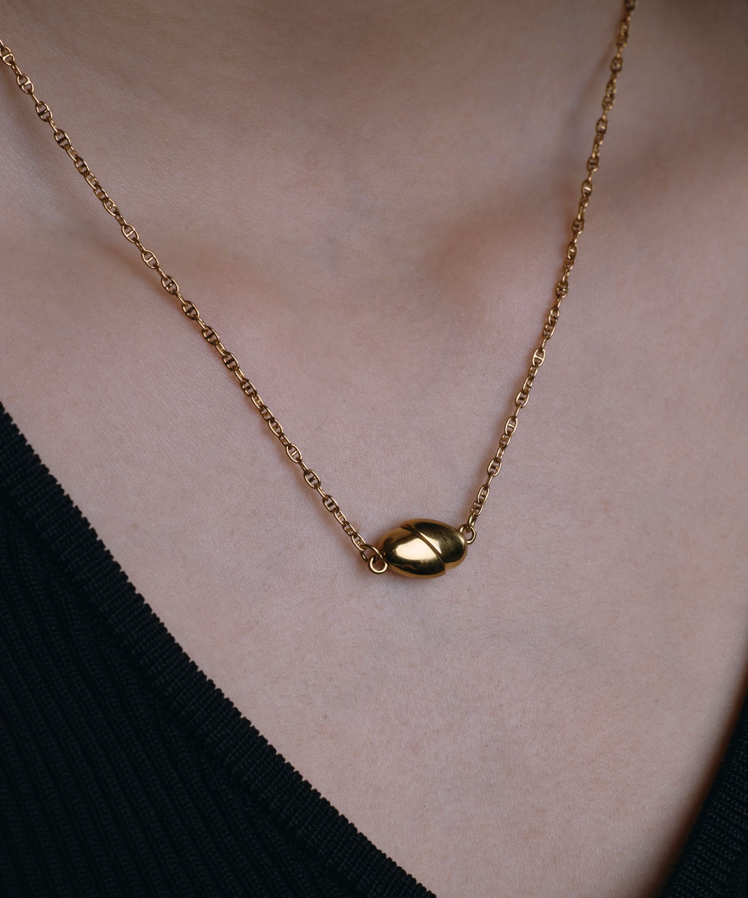 ゴールド]マグネットハートネックレス