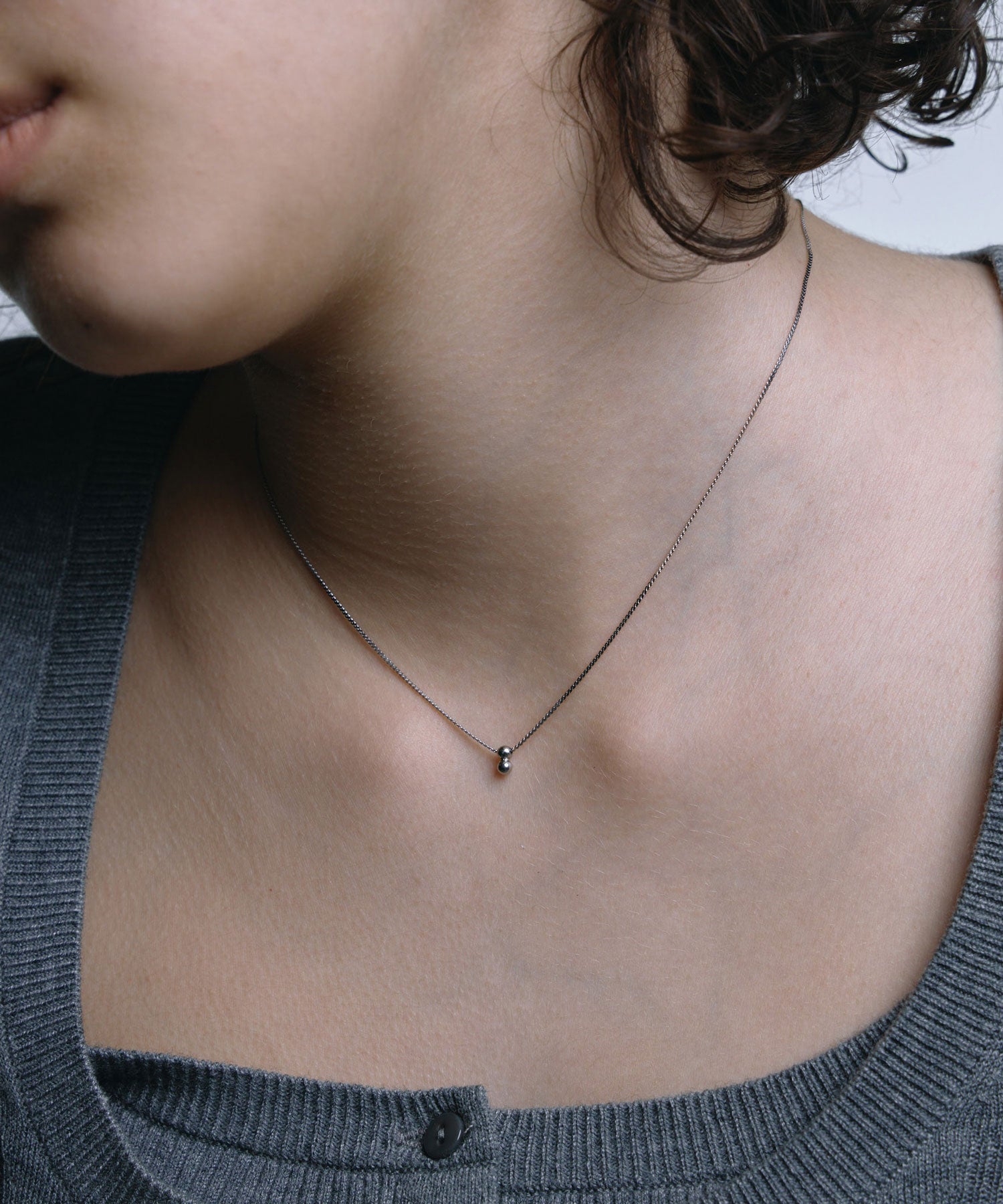 シルバー　ミニスフィアネックレス　金属アレルギー対応　サージカルステンレス