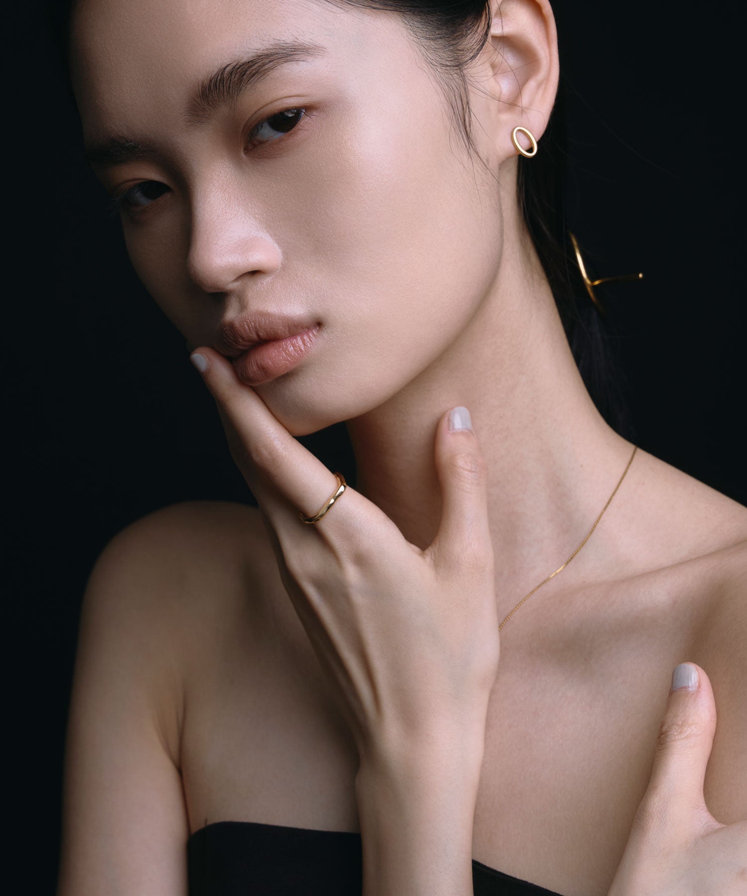 [ゴールド]オーバルアシメピアス