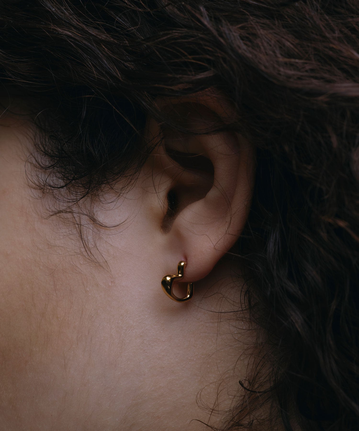 ゴールド]プランプハートピアス