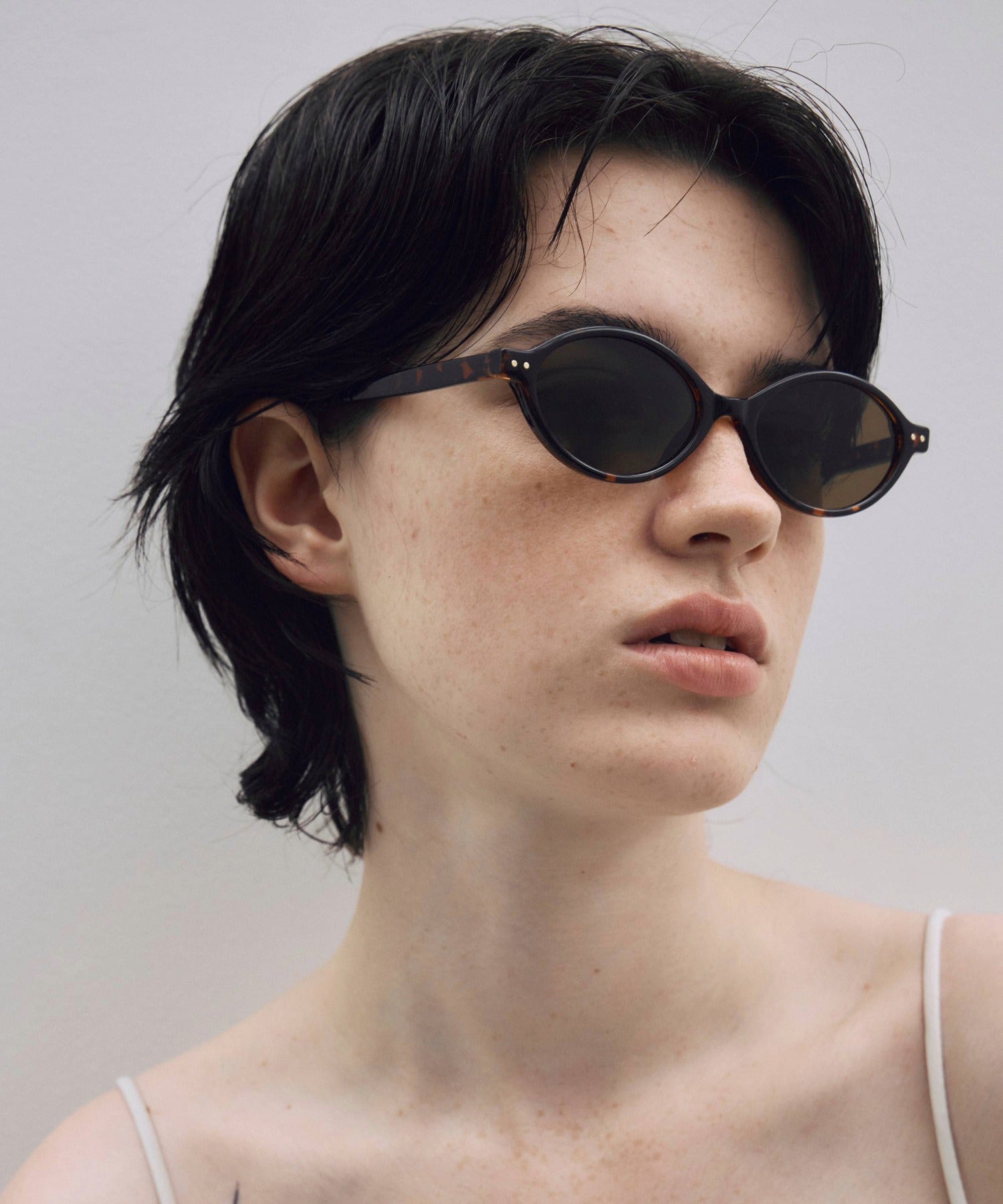 [ミックス]シャープオーバルフレーム