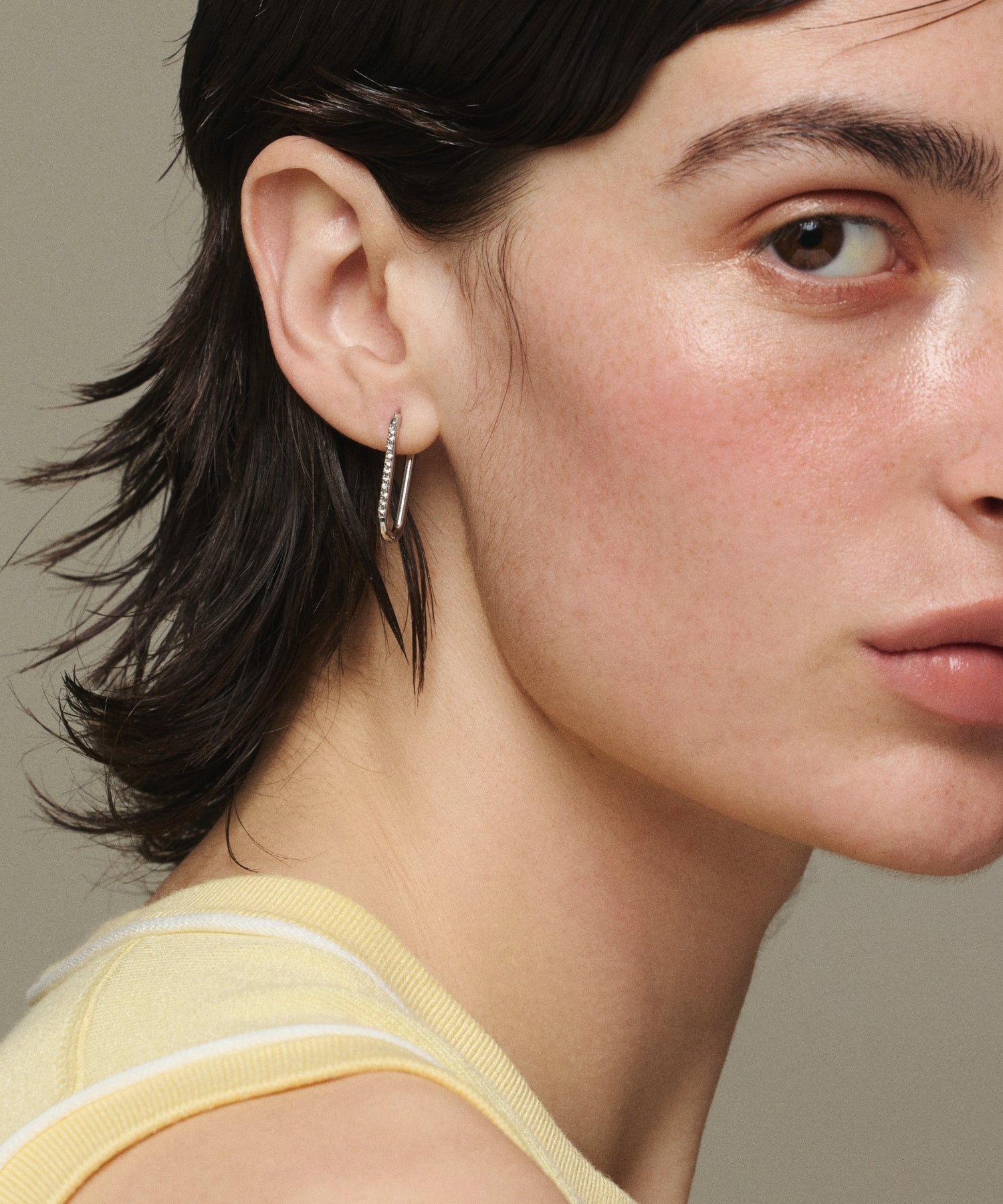 シルバー]ジルコニアUラインピアス