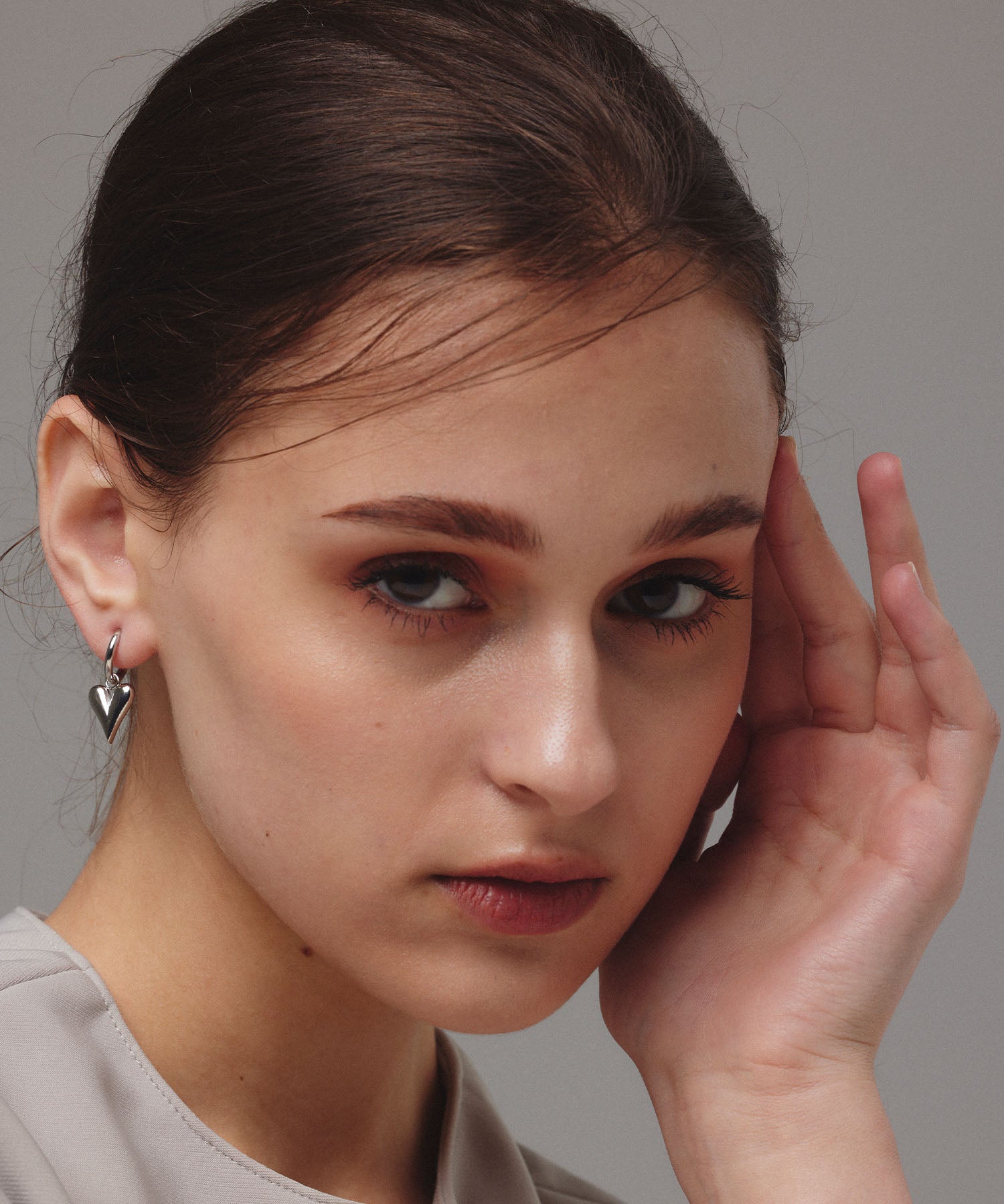 [Silver] Line Heart Hoop Earring