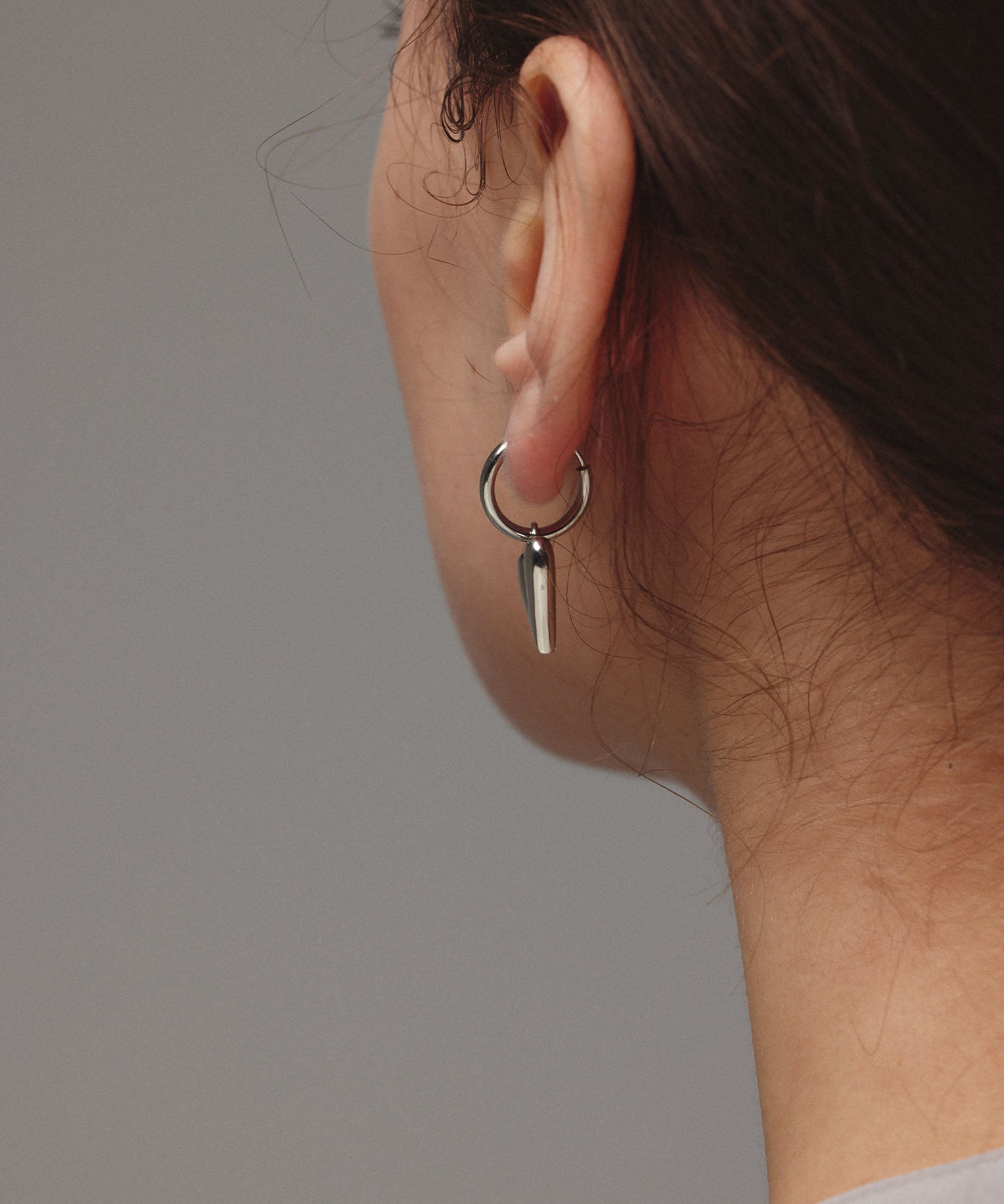 [Silver] Line Heart Hoop Earring