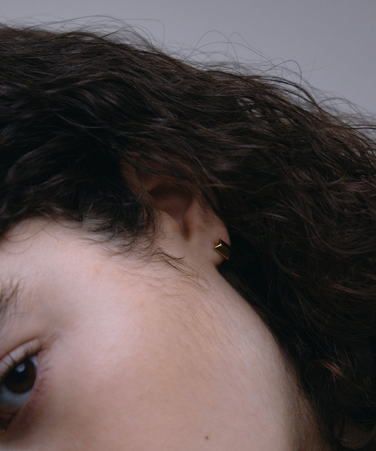 [Gold] Stud earrings