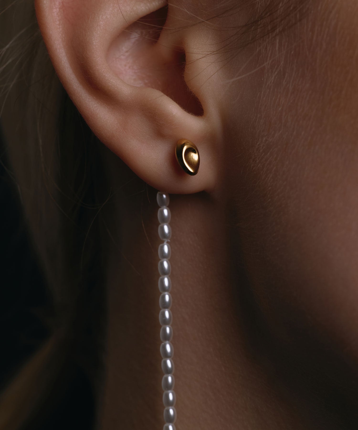 [ゴールド]ストリアラインパールピアス