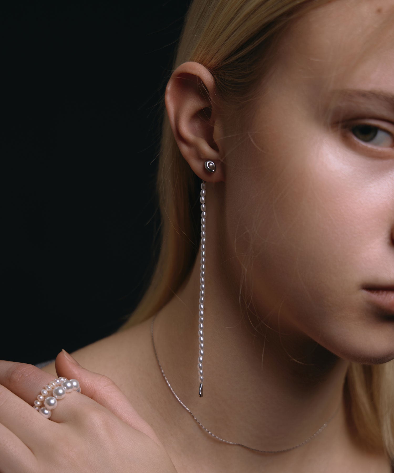 [シルバー]ストリアラインパールピアス