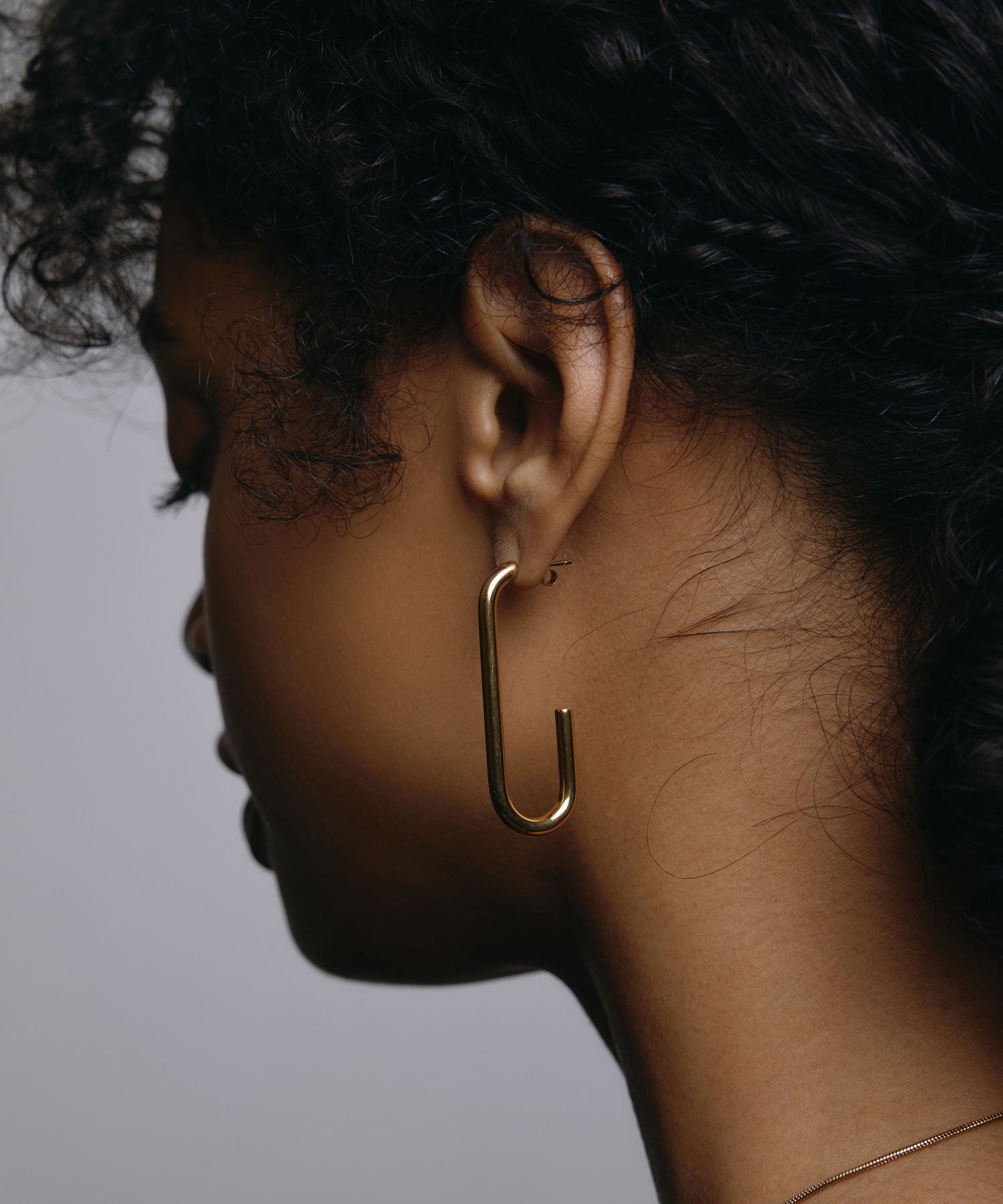 [Gold] U-line earrings