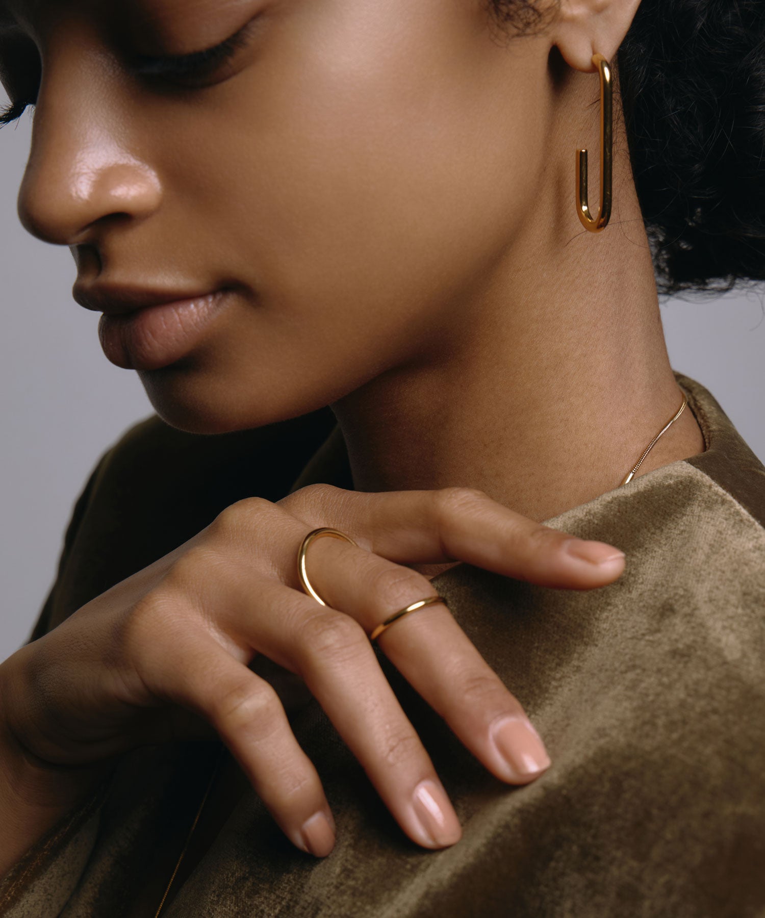 [Gold] U-line earrings