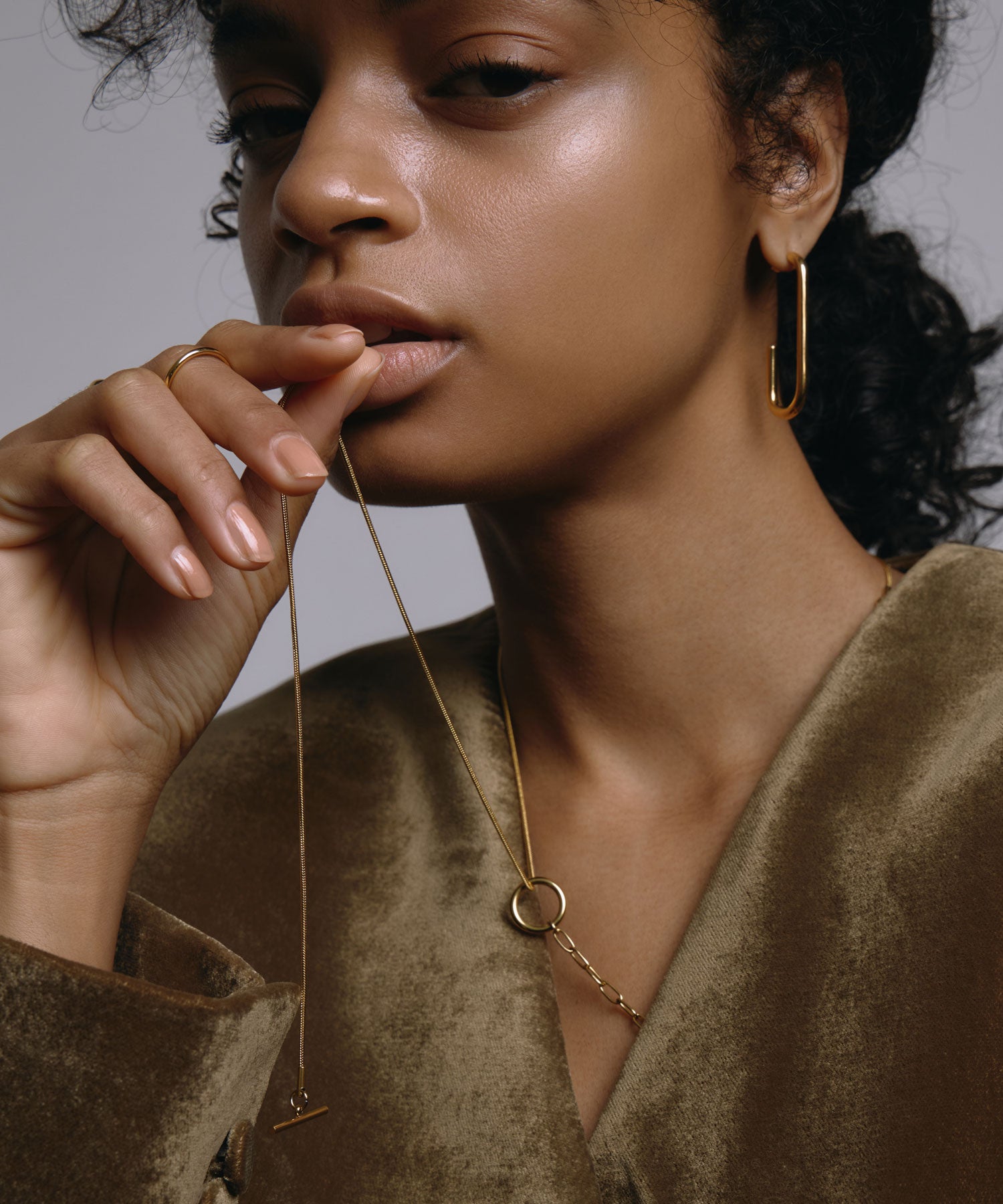 [Gold] U-line earrings