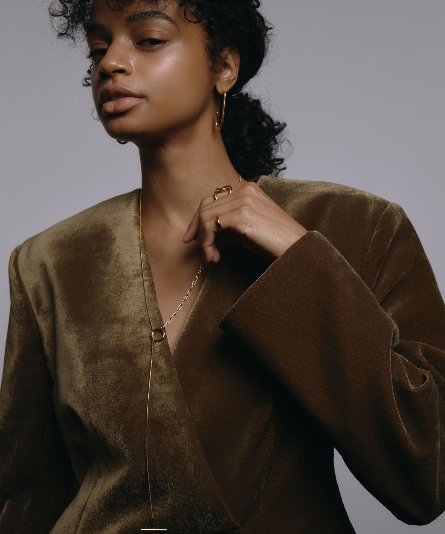 [Gold] U-line earrings