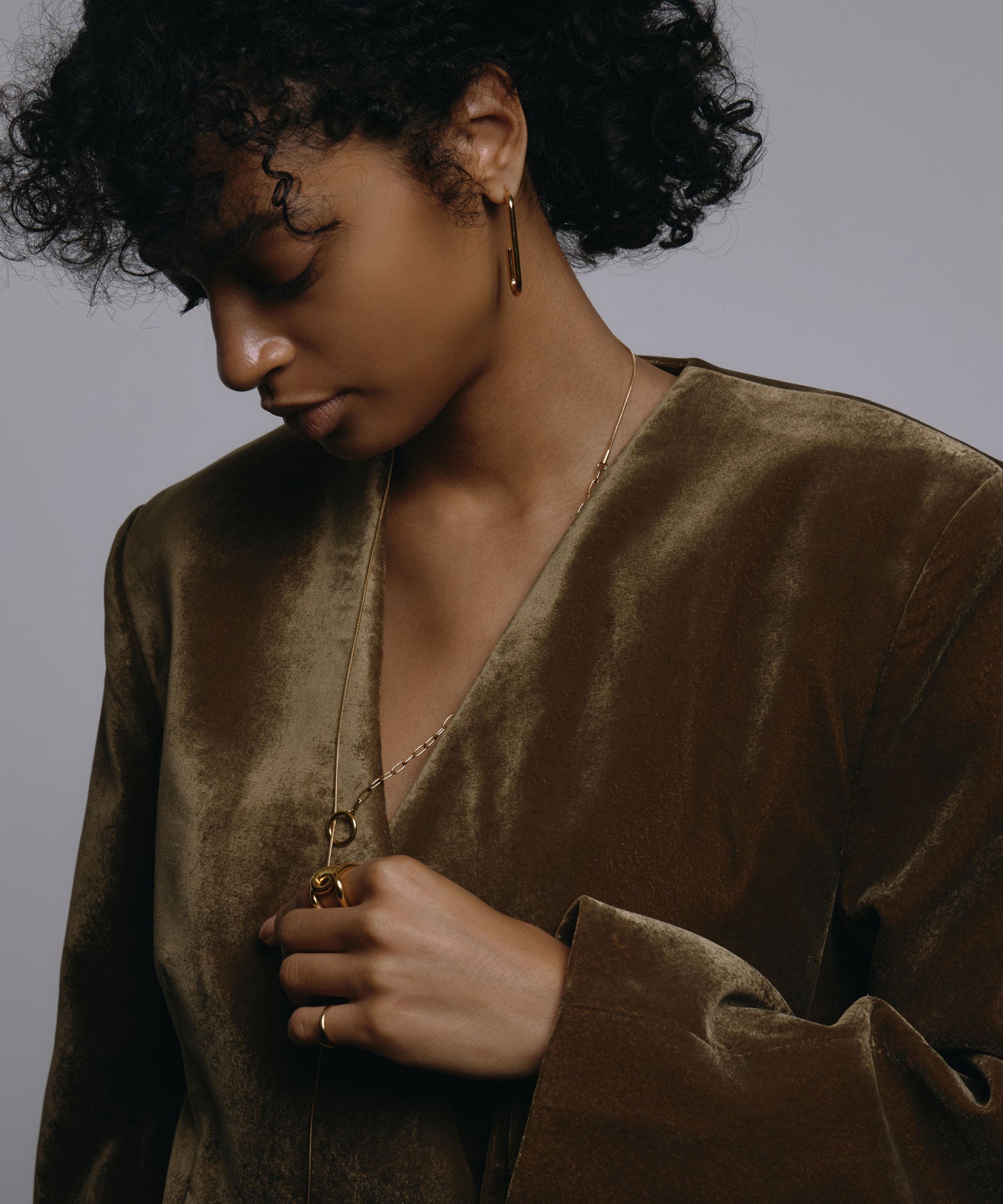 [Gold] U-line earrings