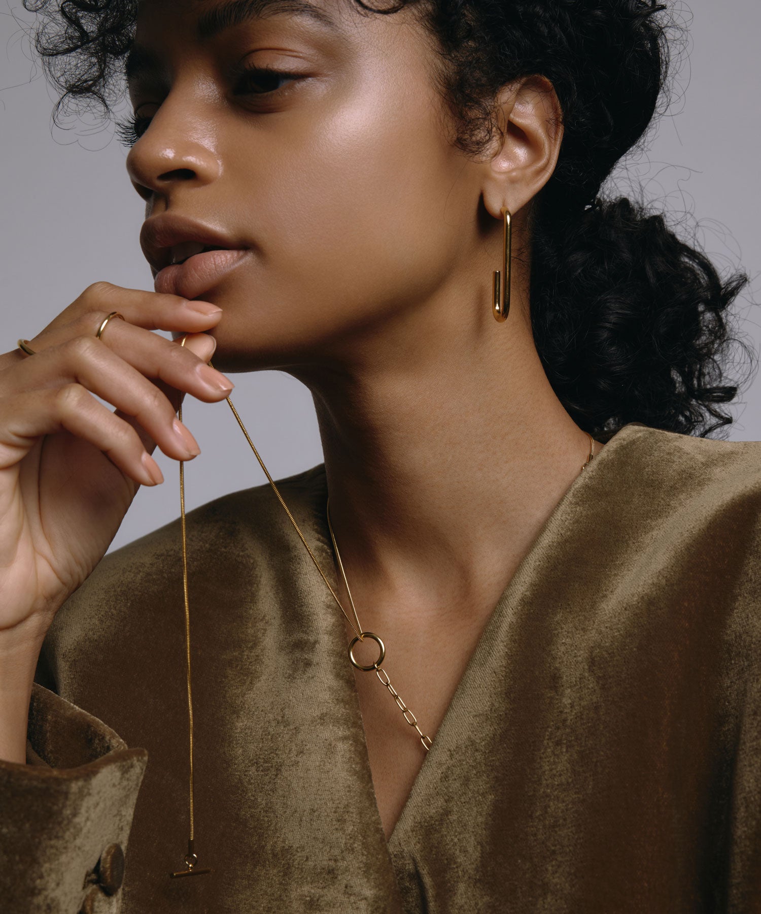 [Gold] U-line earrings