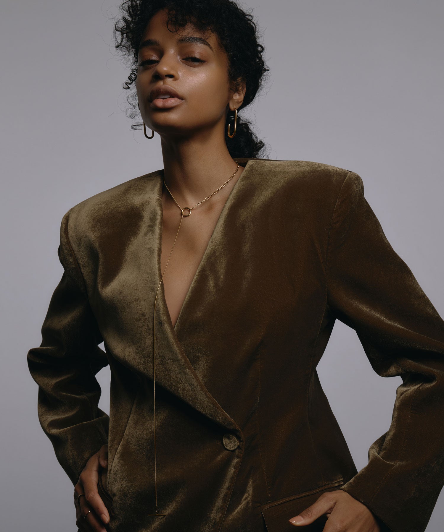 [Gold] U-line earrings