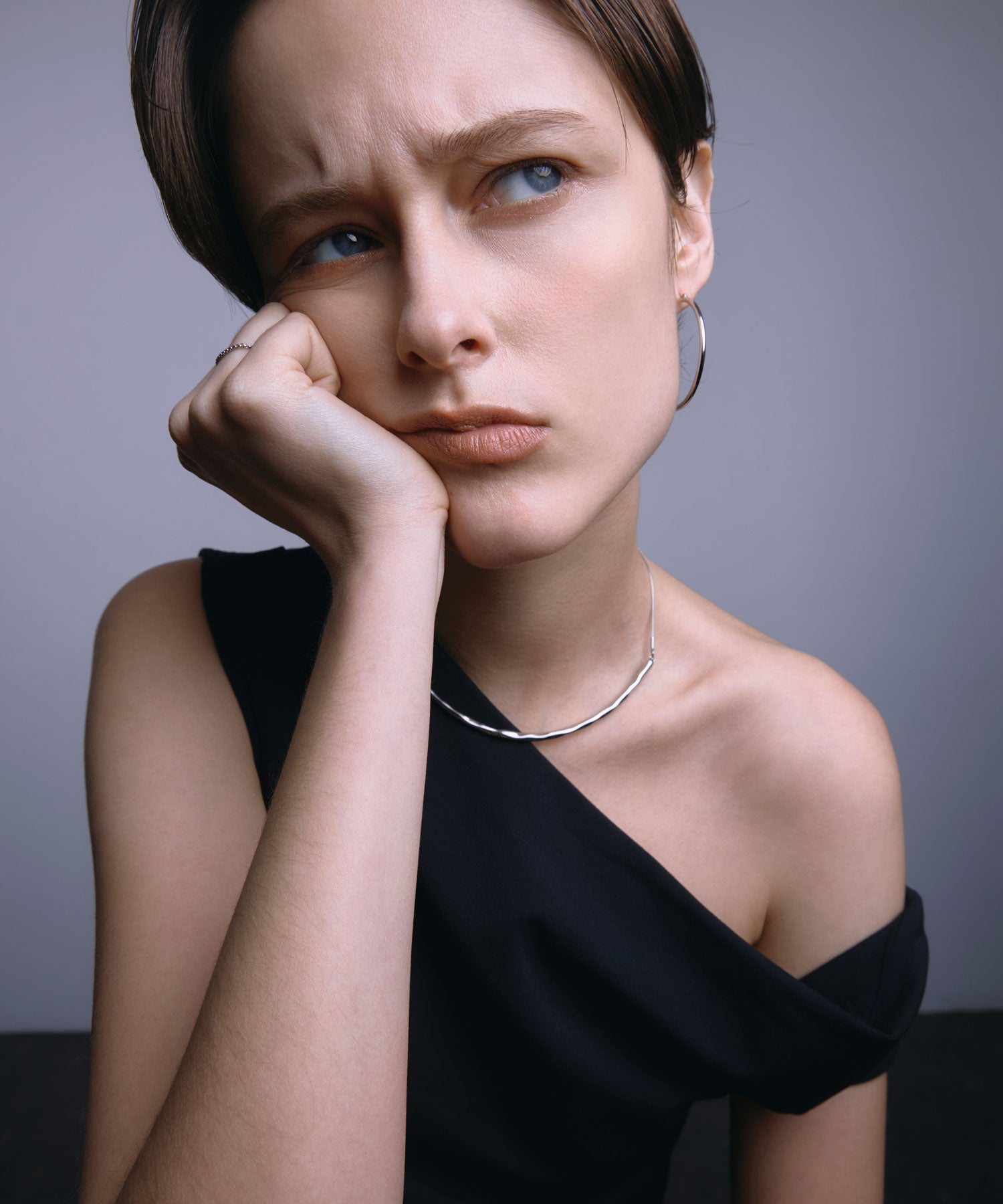 [展覽產品（預定四月底出貨）][銀色凹凸不平的頸圈項鍊