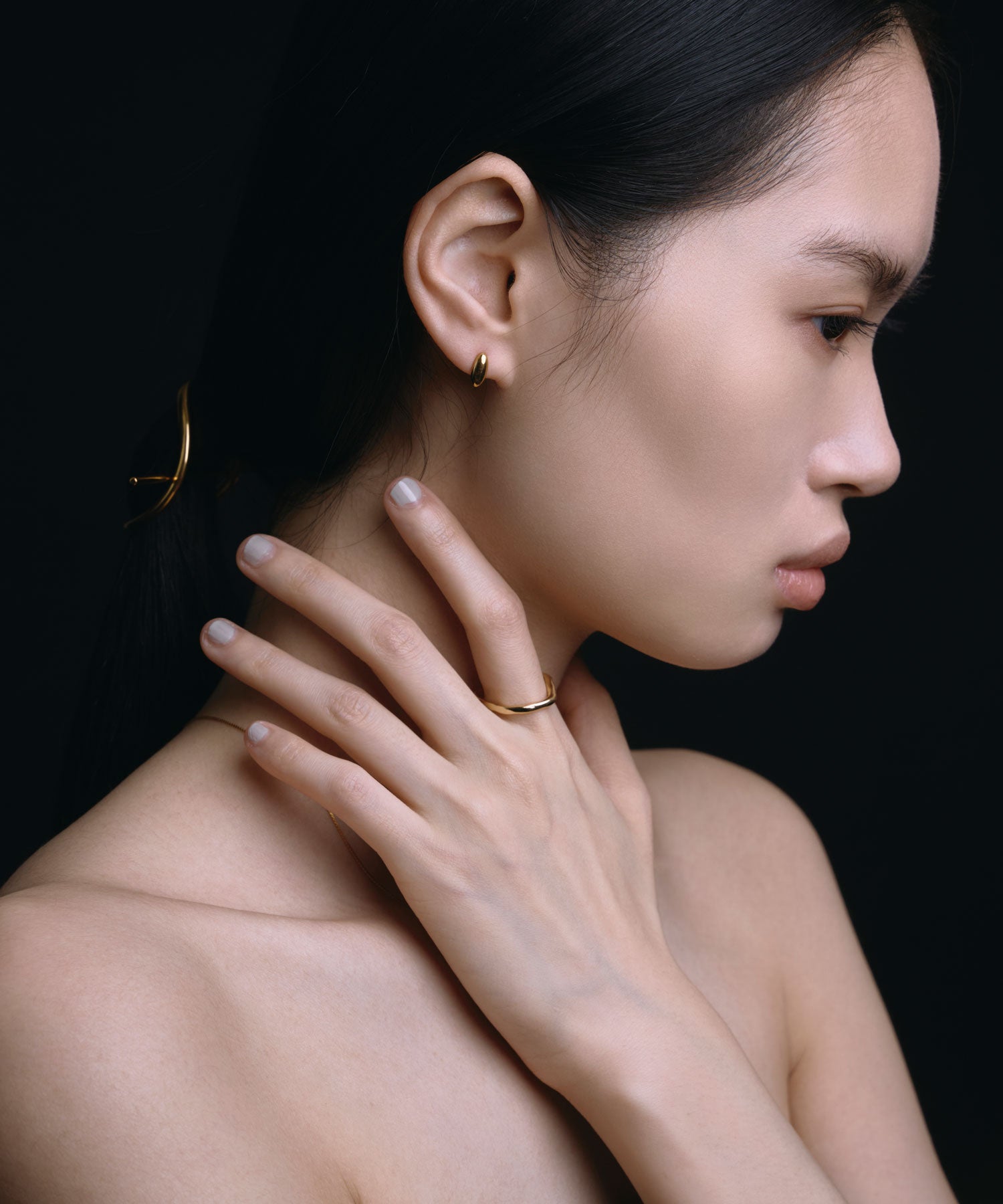 [ゴールド]オーバルアシメピアス