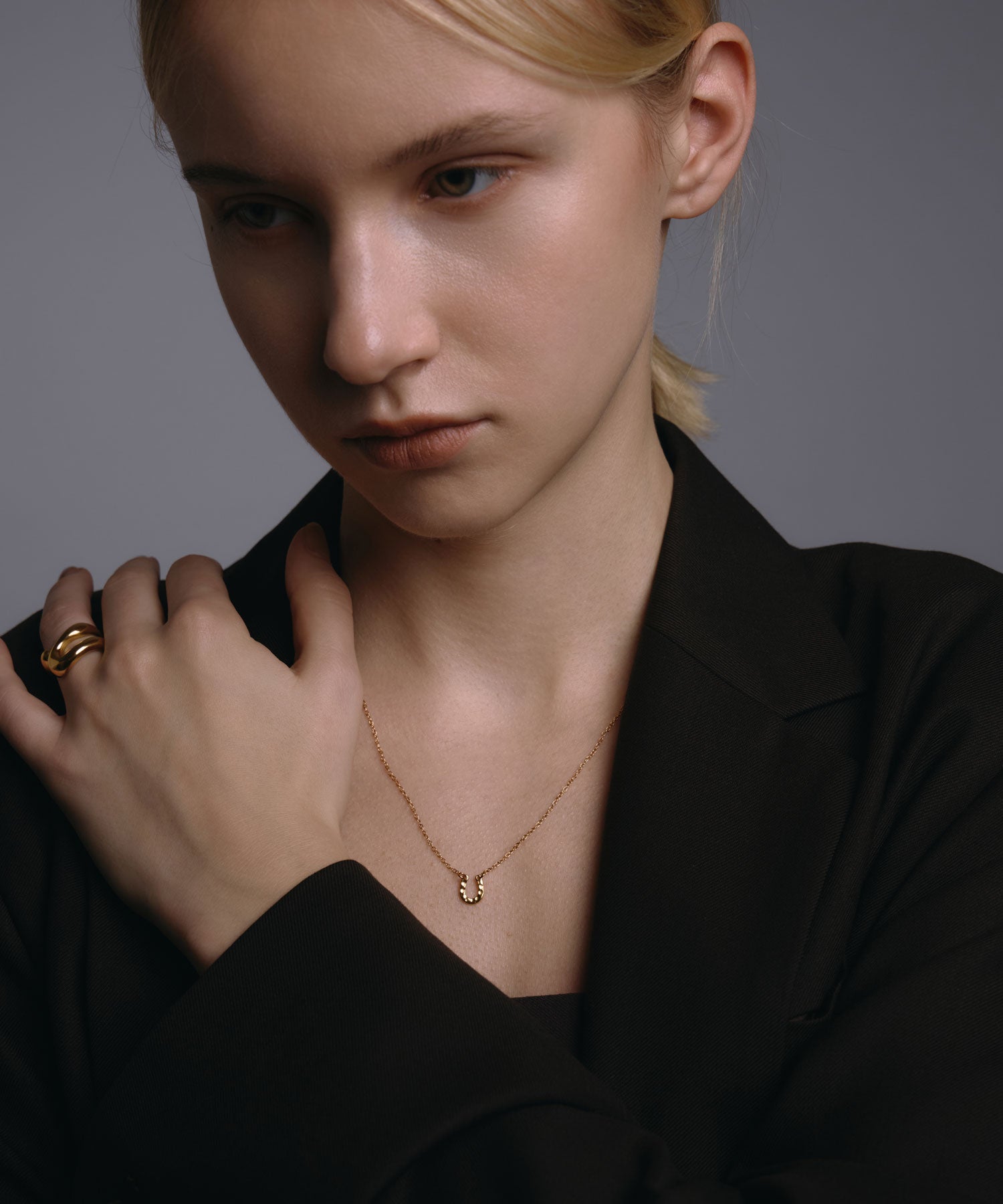 ゴールド]ホースシューネックレス