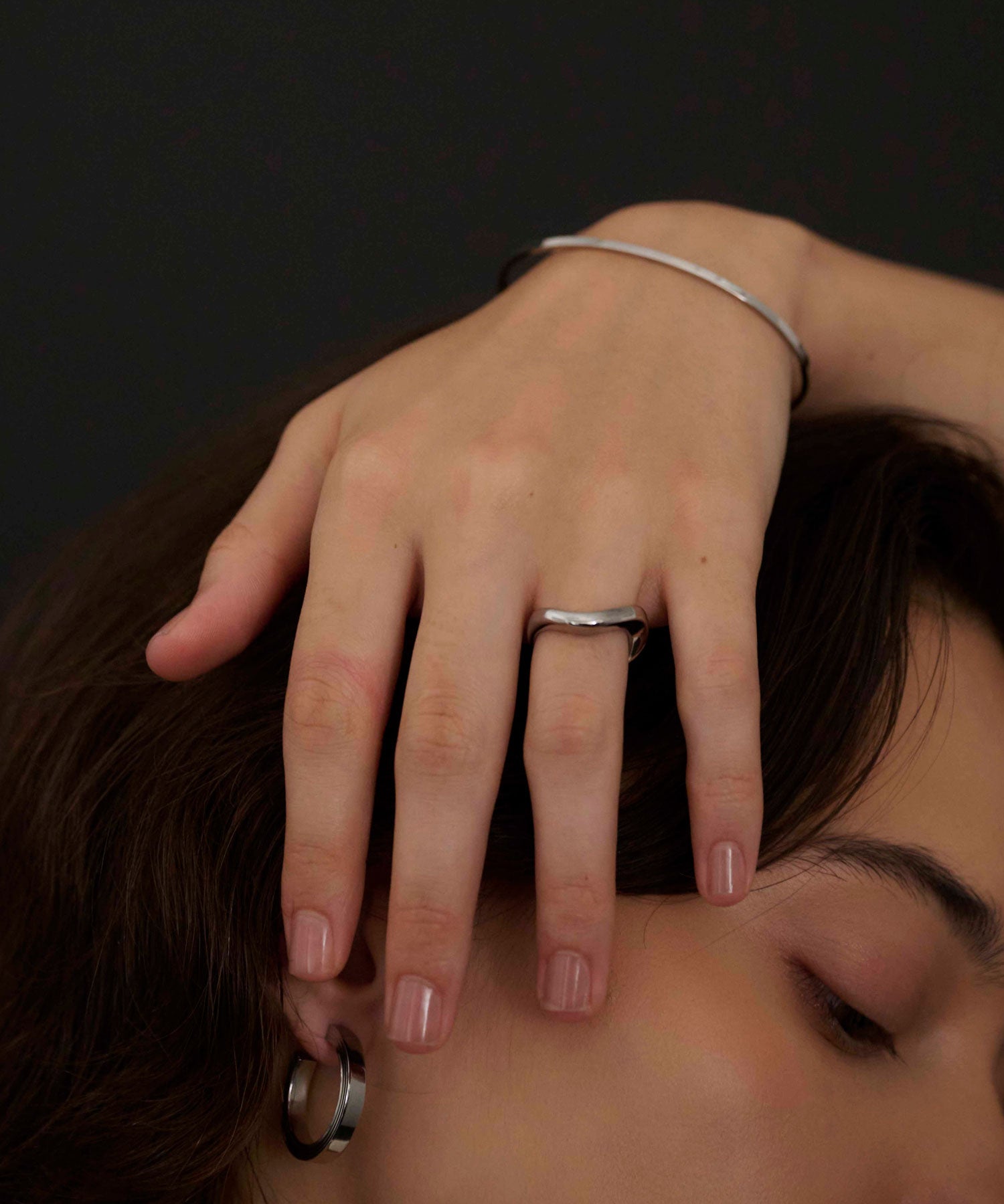 [シルバー]インダストリアルサークルピアス