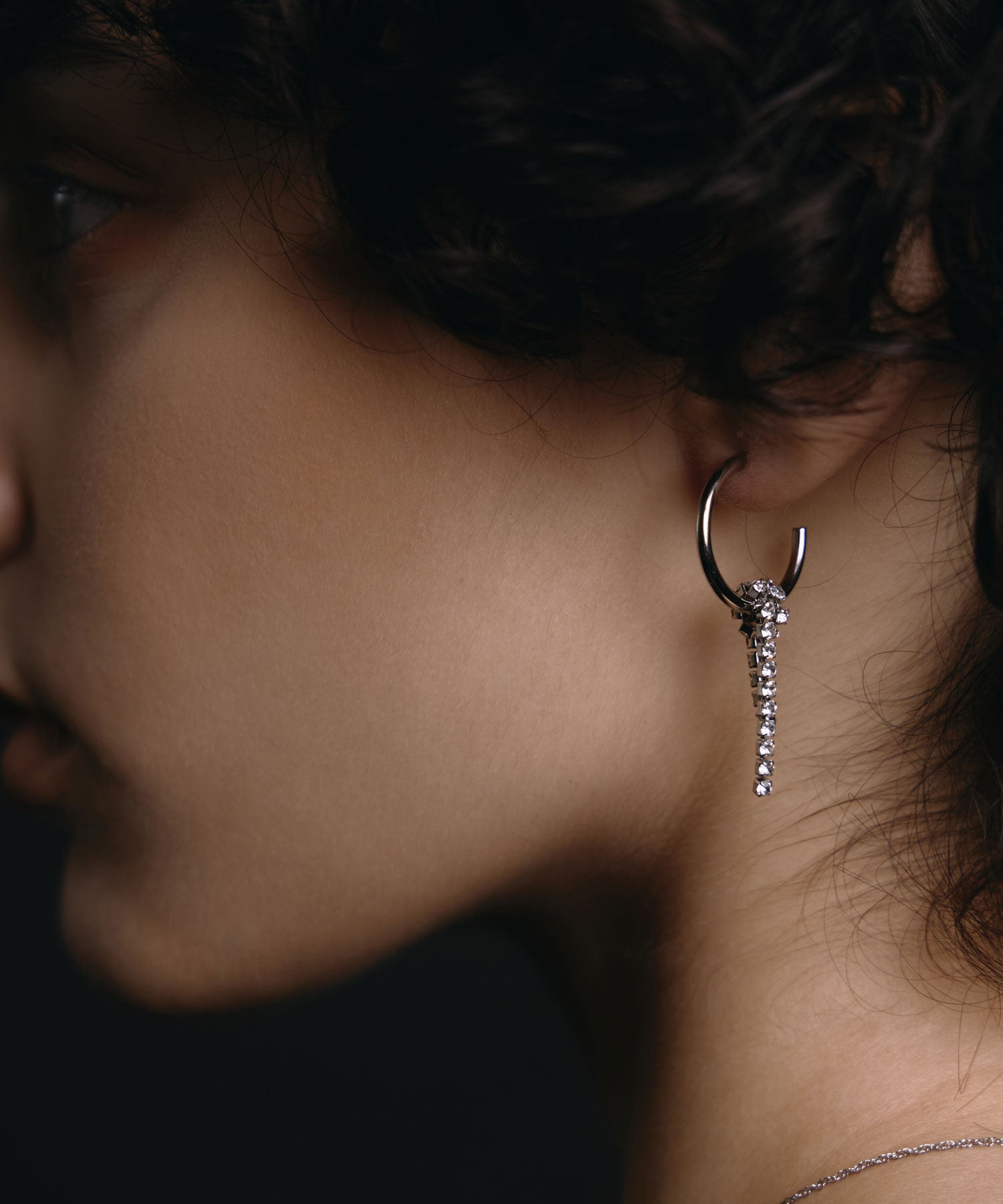 シルバー]ノットビジューピアス