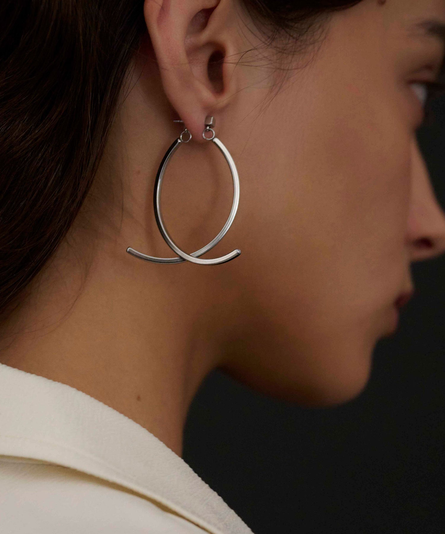 美品 PRADA シルバー イヤリング ピアス ドロップ ツイスト シルバー]ルナドロップピアス